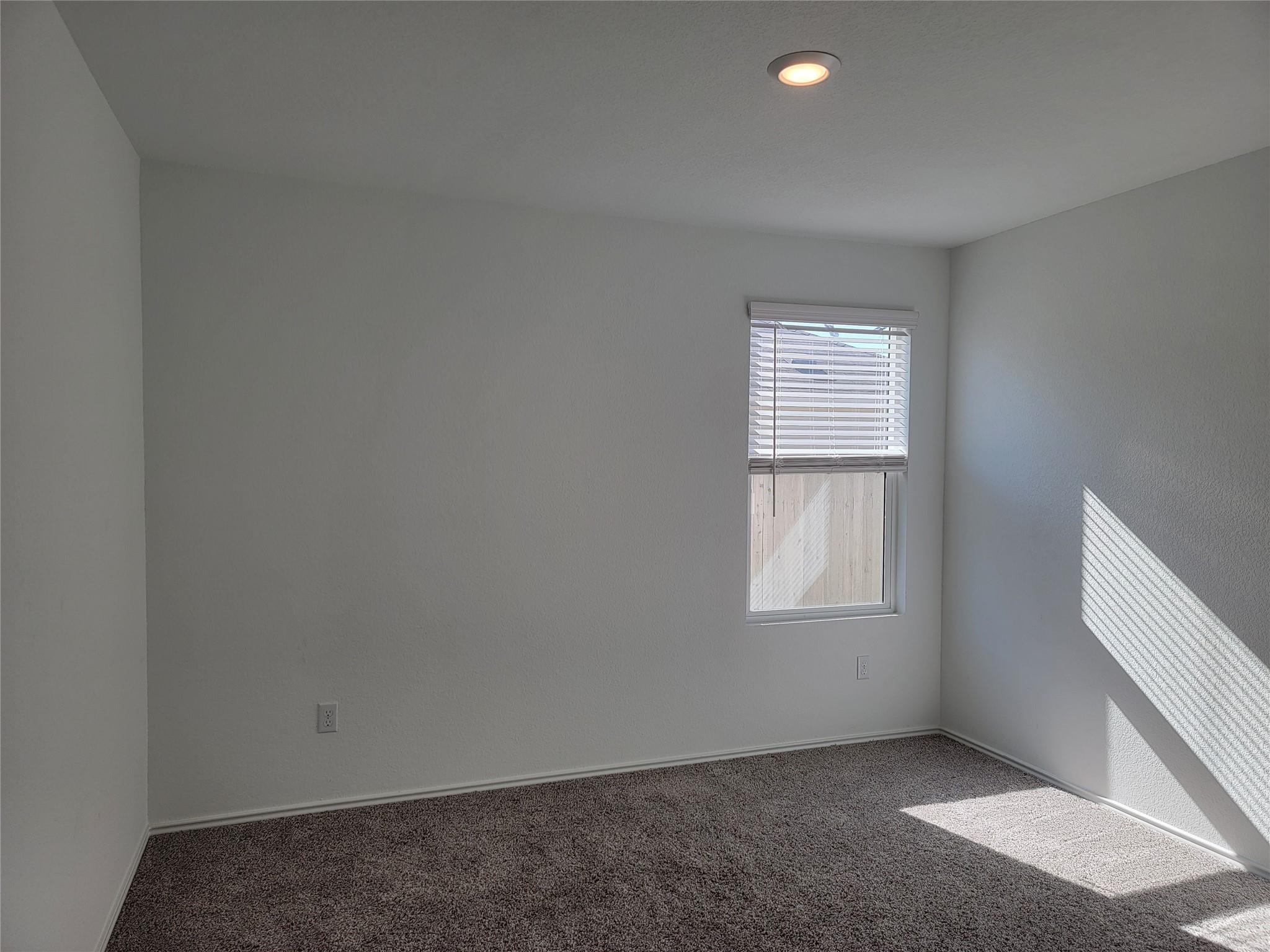 105 Ulmus St, Hutto, TX 78634