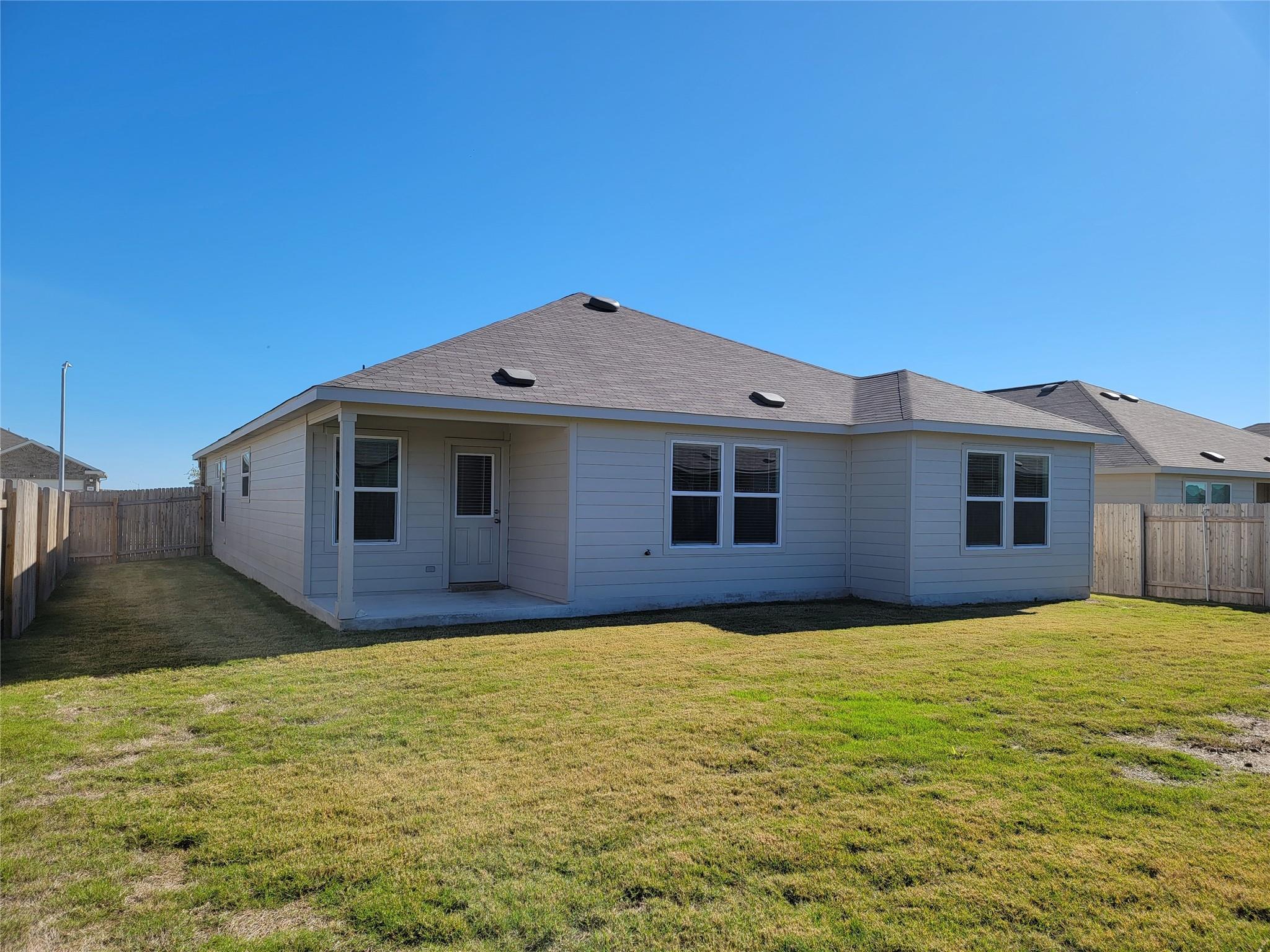 105 Ulmus St, Hutto, TX 78634