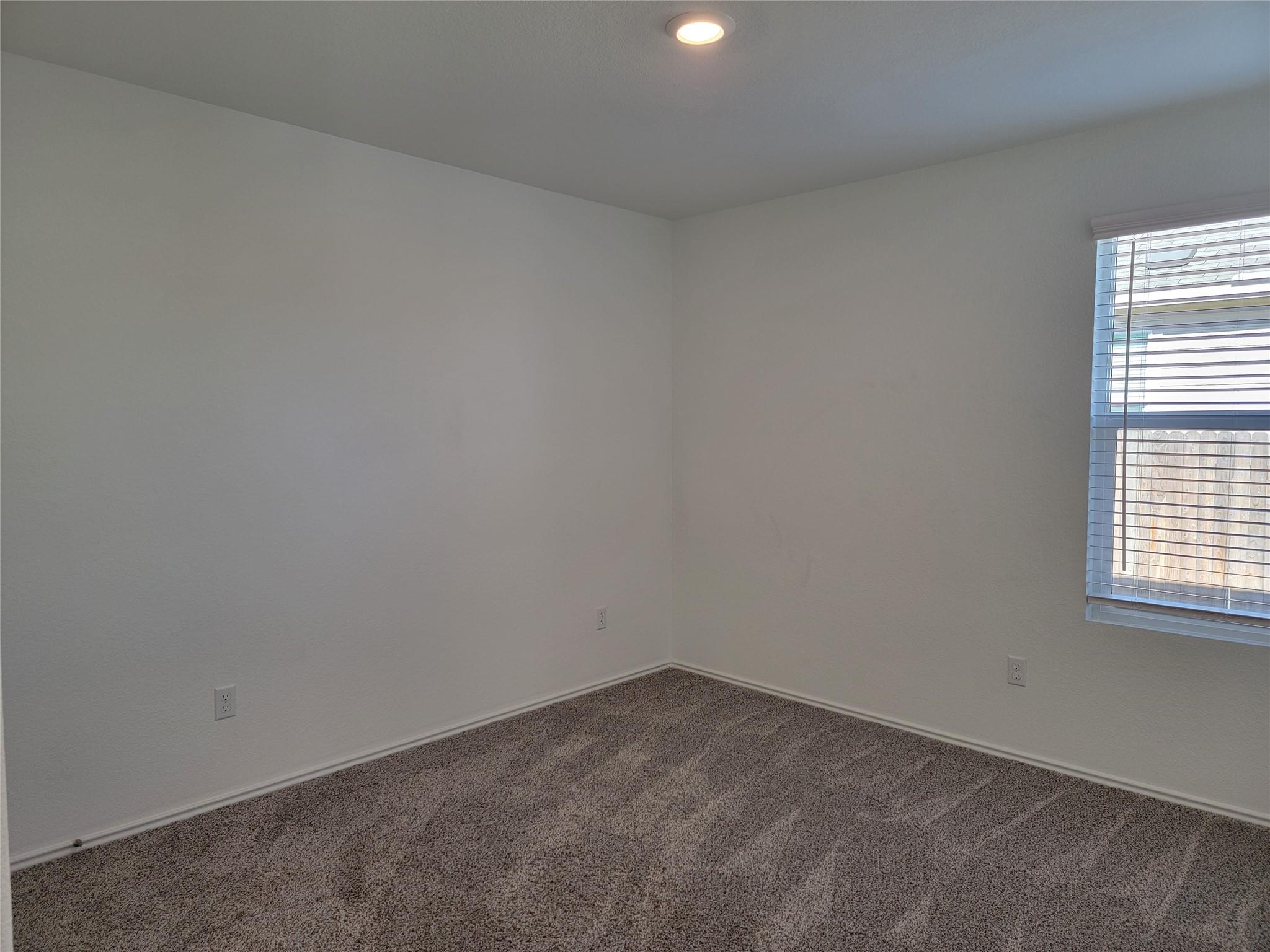 105 Ulmus St, Hutto, TX 78634