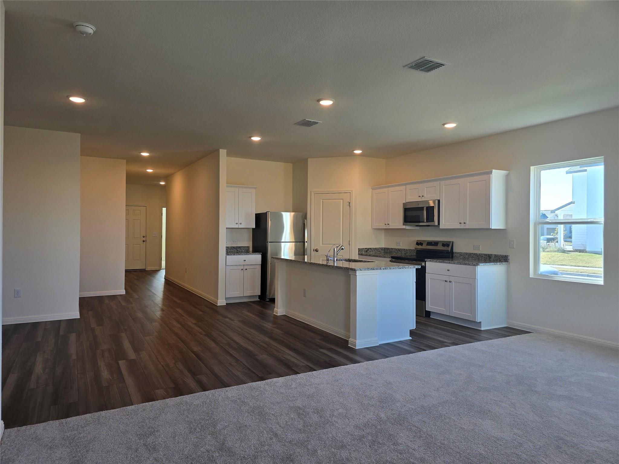 421 Wedemeyer St, Taylor, TX 76574