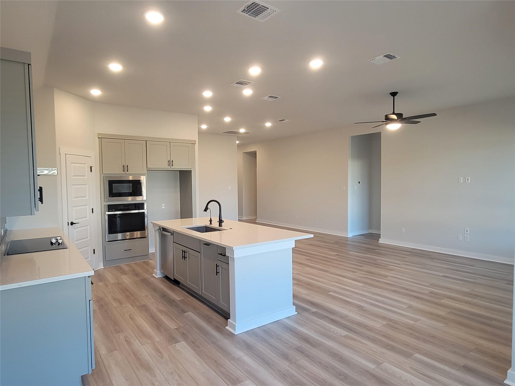 1717 Scenic Heights Ln, Georgetown, TX 78628