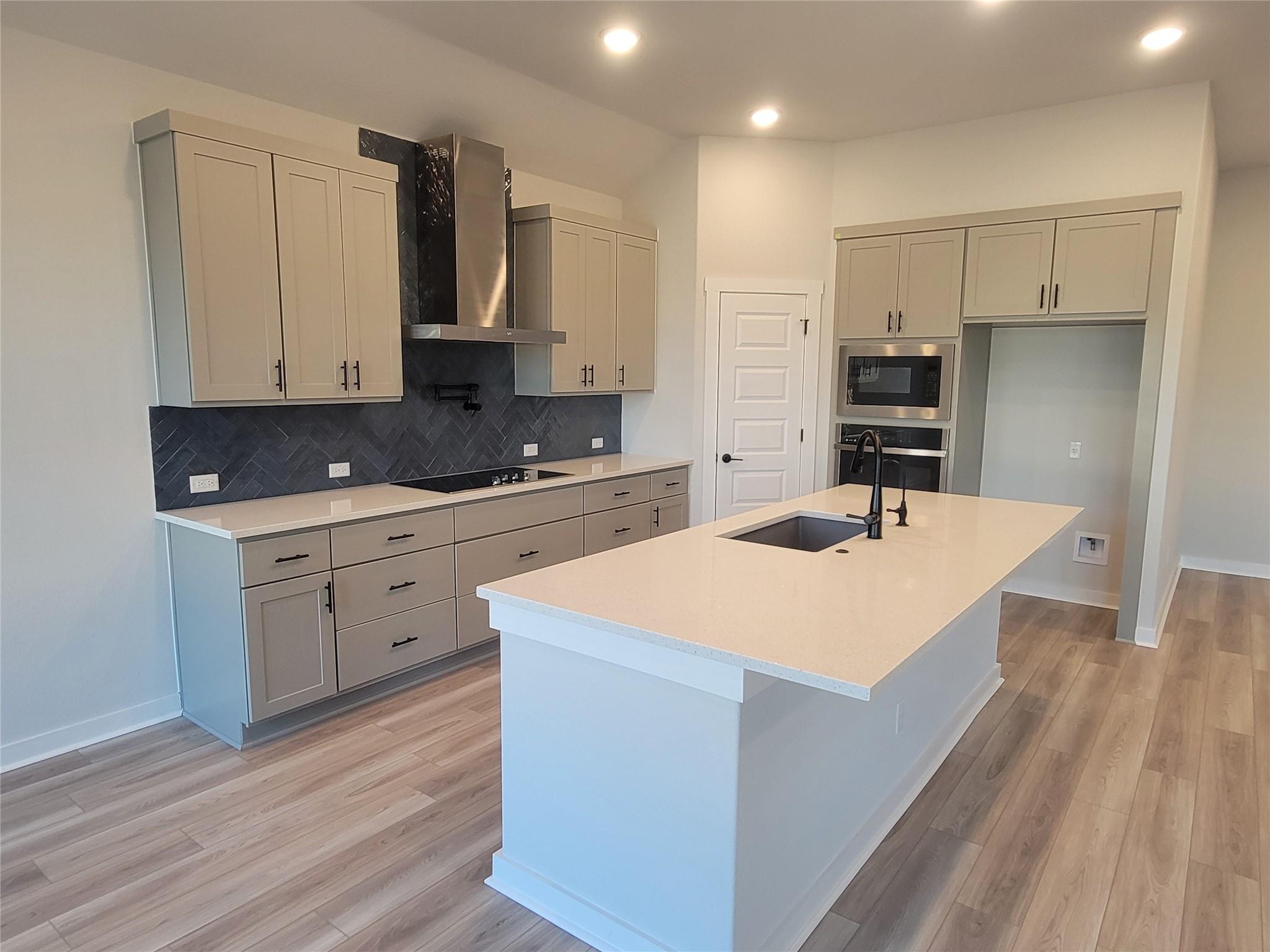 1717 Scenic Heights Ln, Georgetown, TX 78628