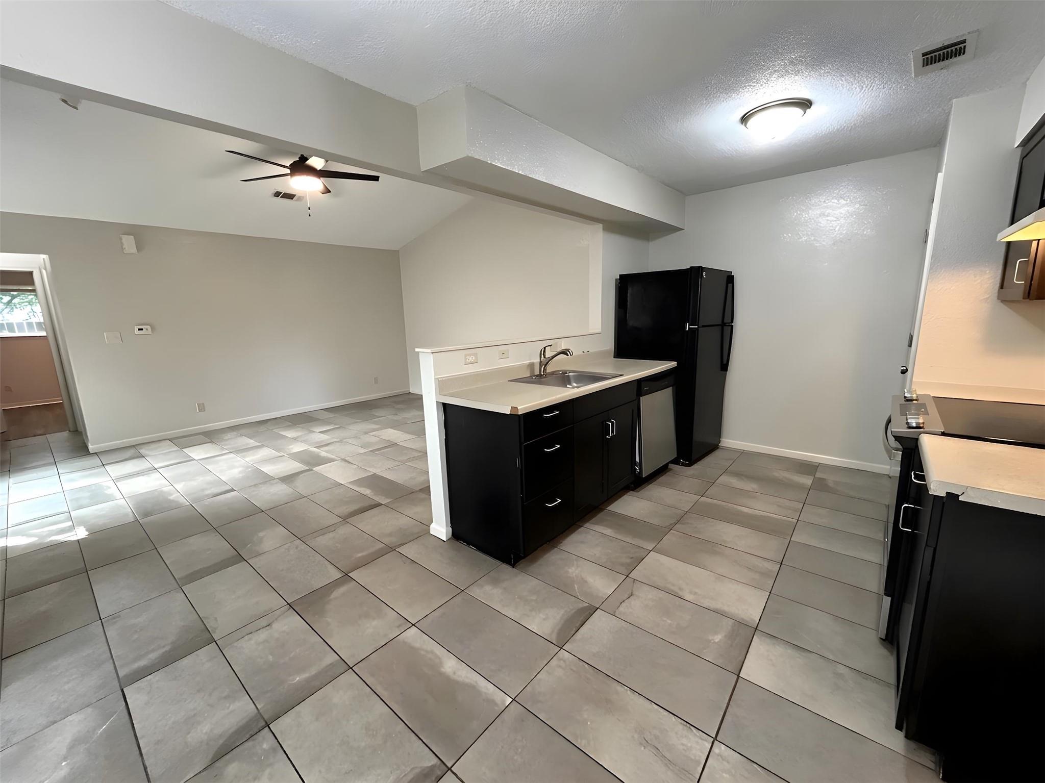 7600 Saint Amant Pl # A, Austin, TX 78749