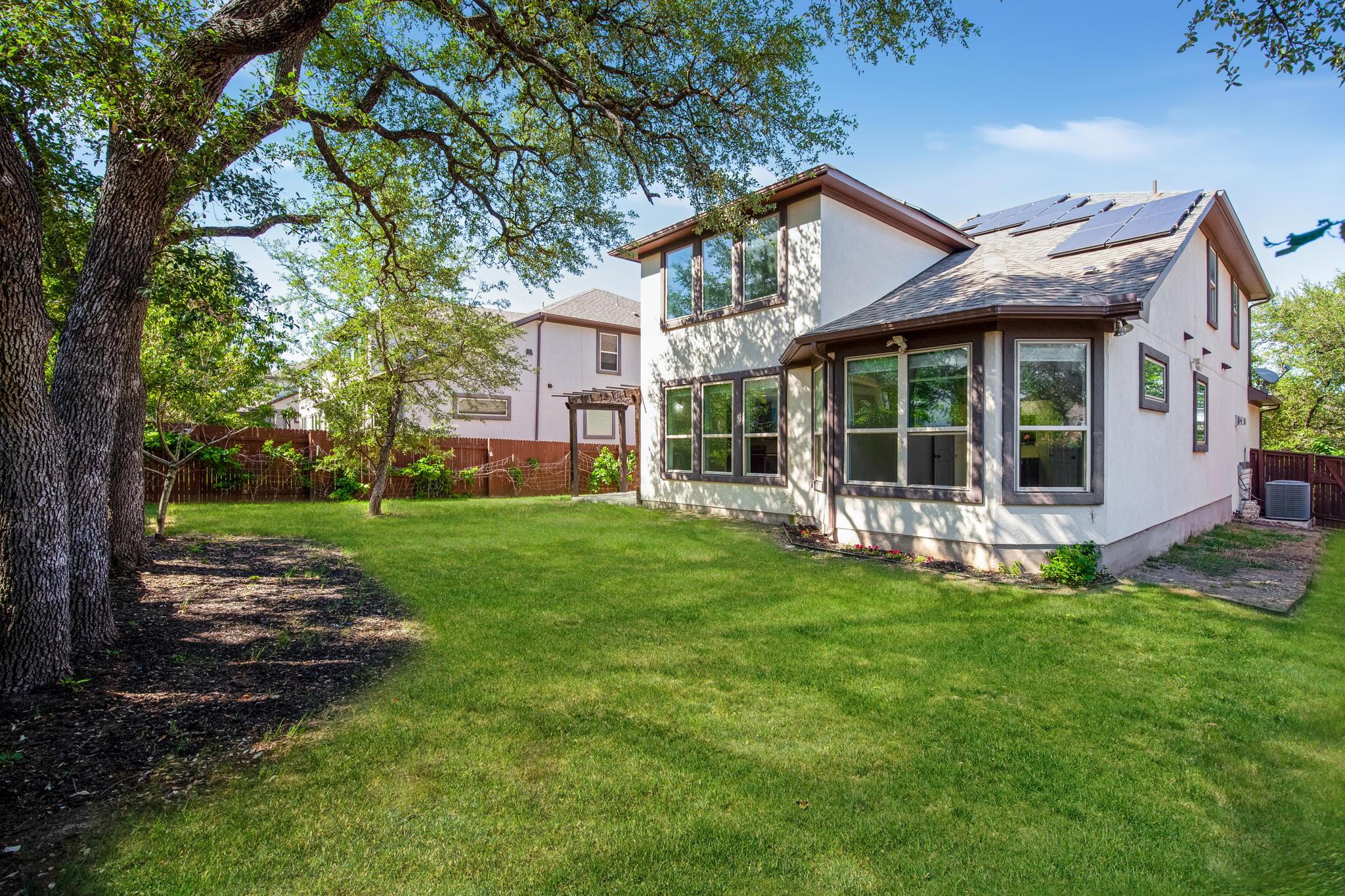 5724 Siragusa Dr, Bee Cave, TX 78738