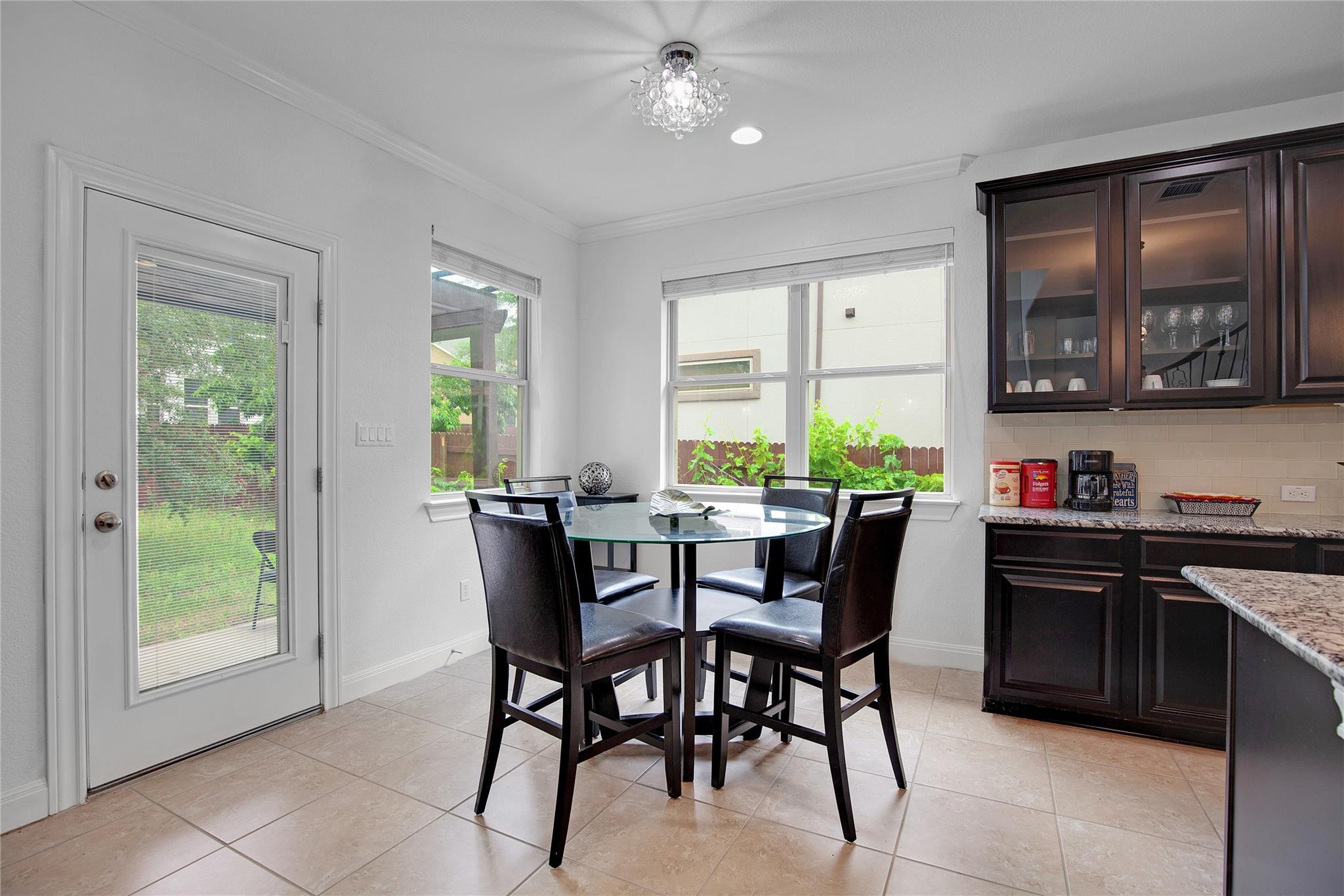 5724 Siragusa Dr, Bee Cave, TX 78738