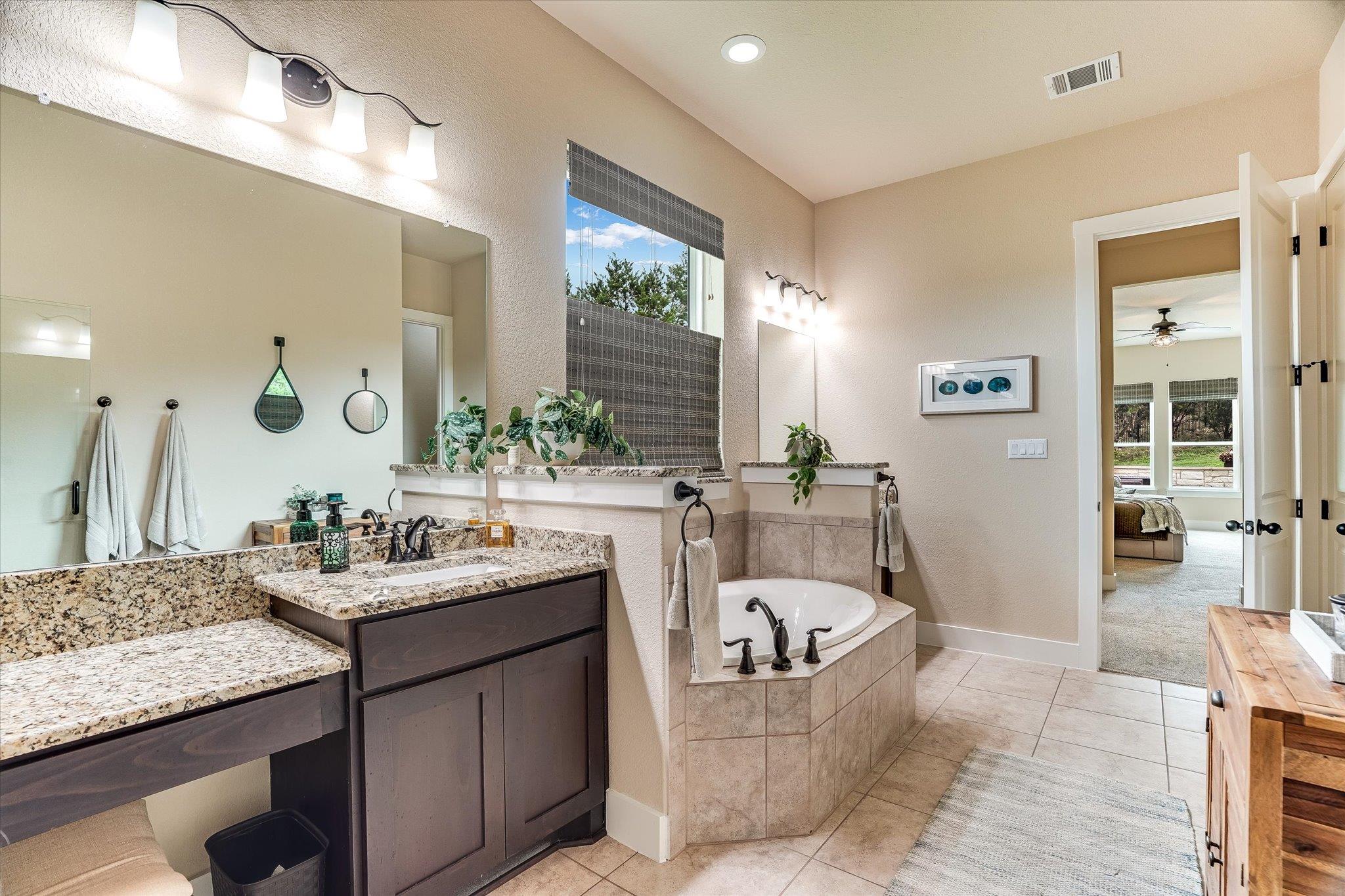 245 Bristlecone Dr, Driftwood, TX 78619