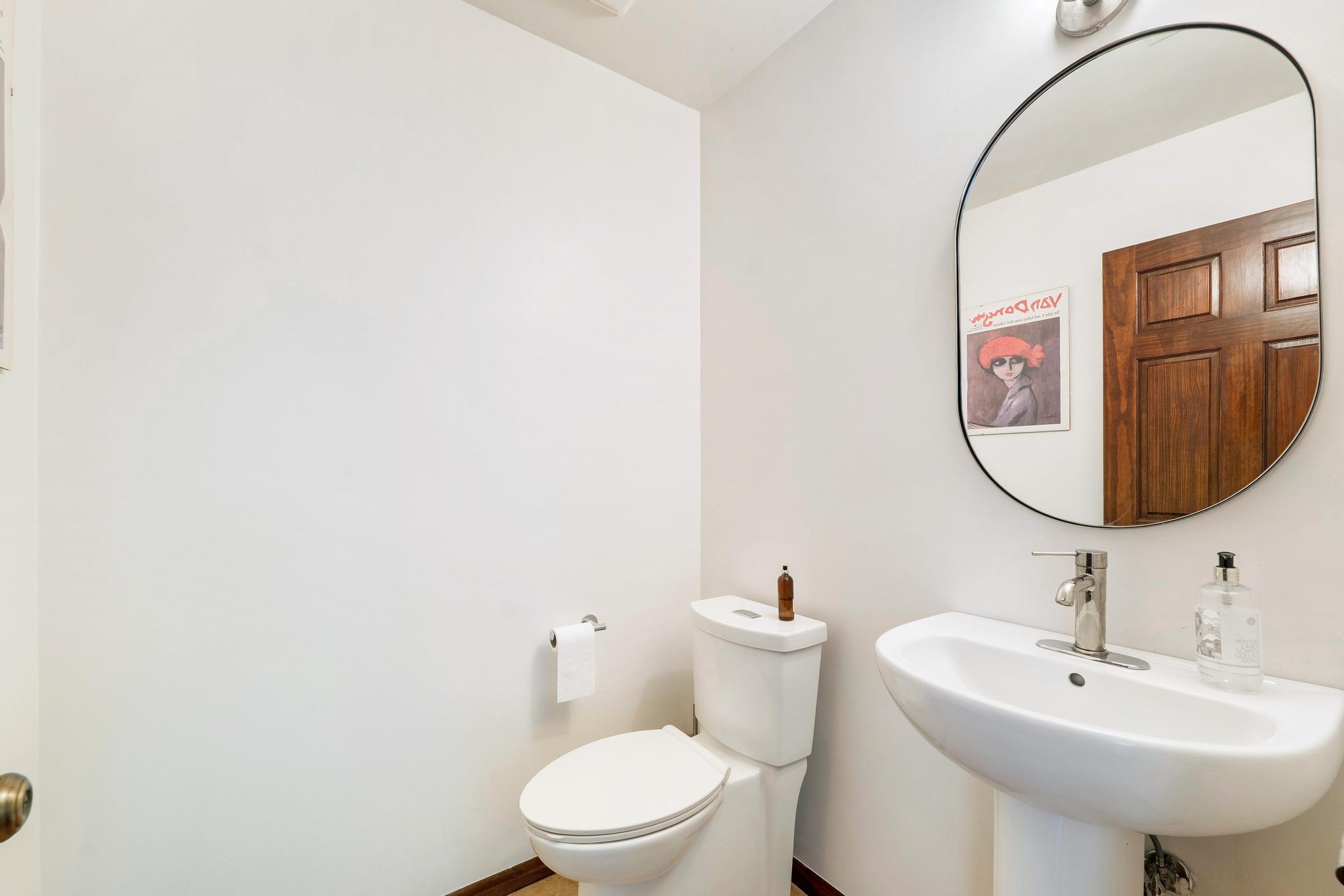 105 N Laurelwood Dr, Austin, TX 78733