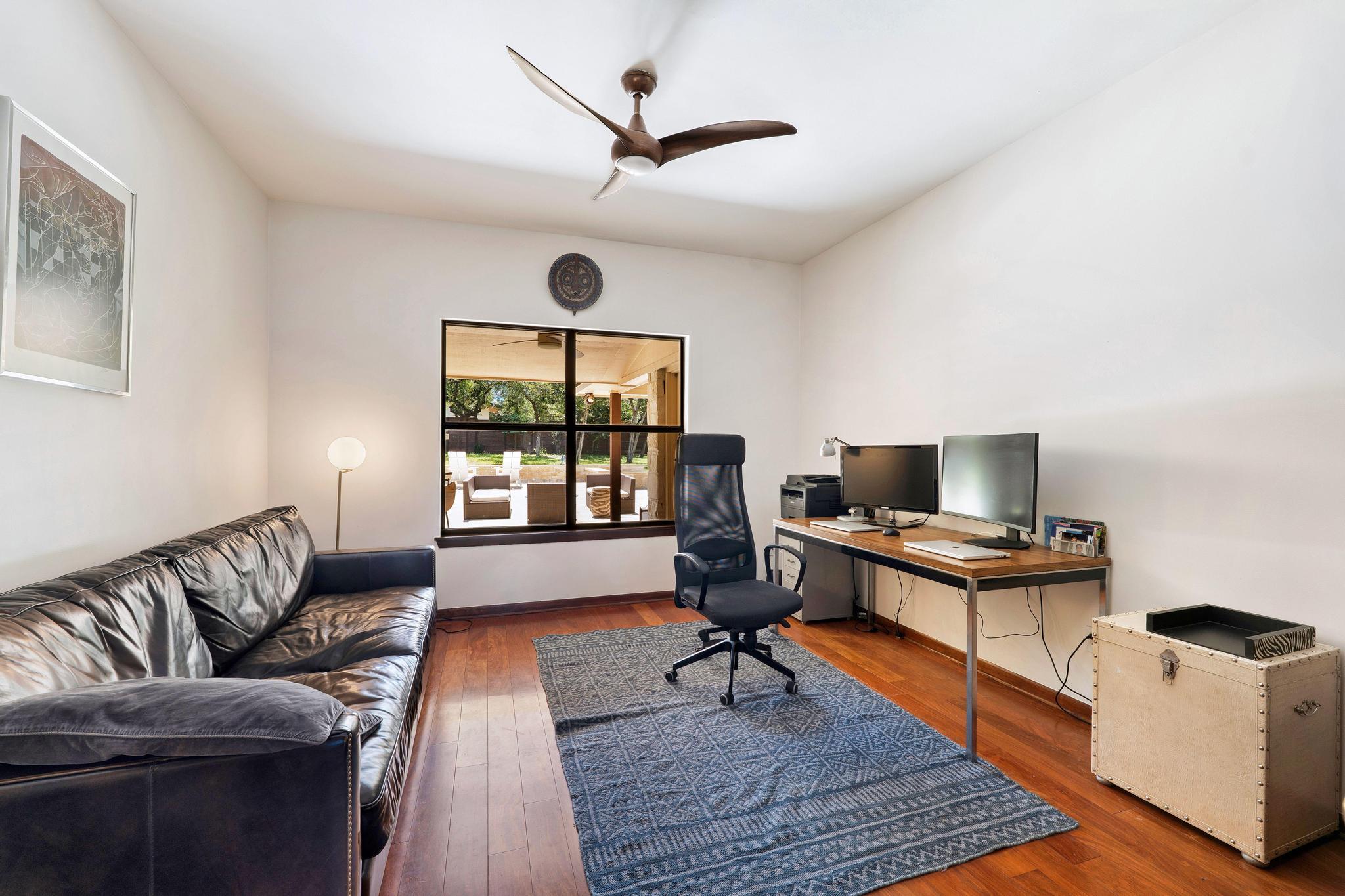 105 N Laurelwood Dr, Austin, TX 78733