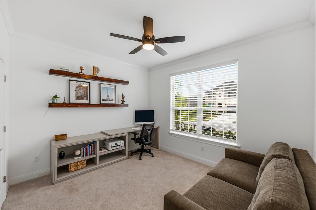 6700 Cliff Rose Dr, Spicewood, TX 78669