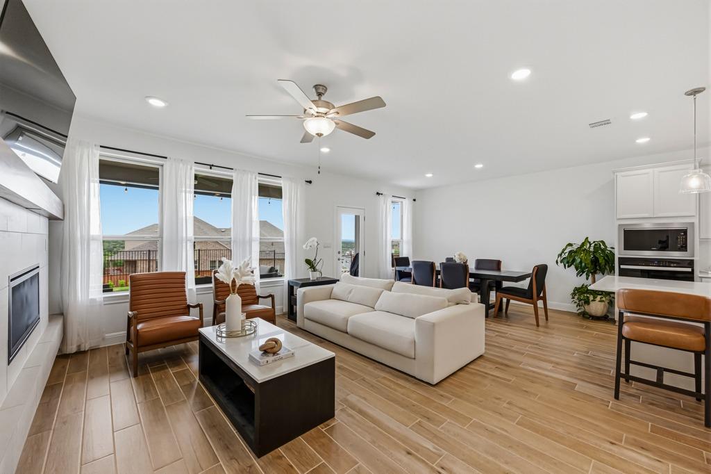 6700 Cliff Rose Dr, Spicewood, TX 78669