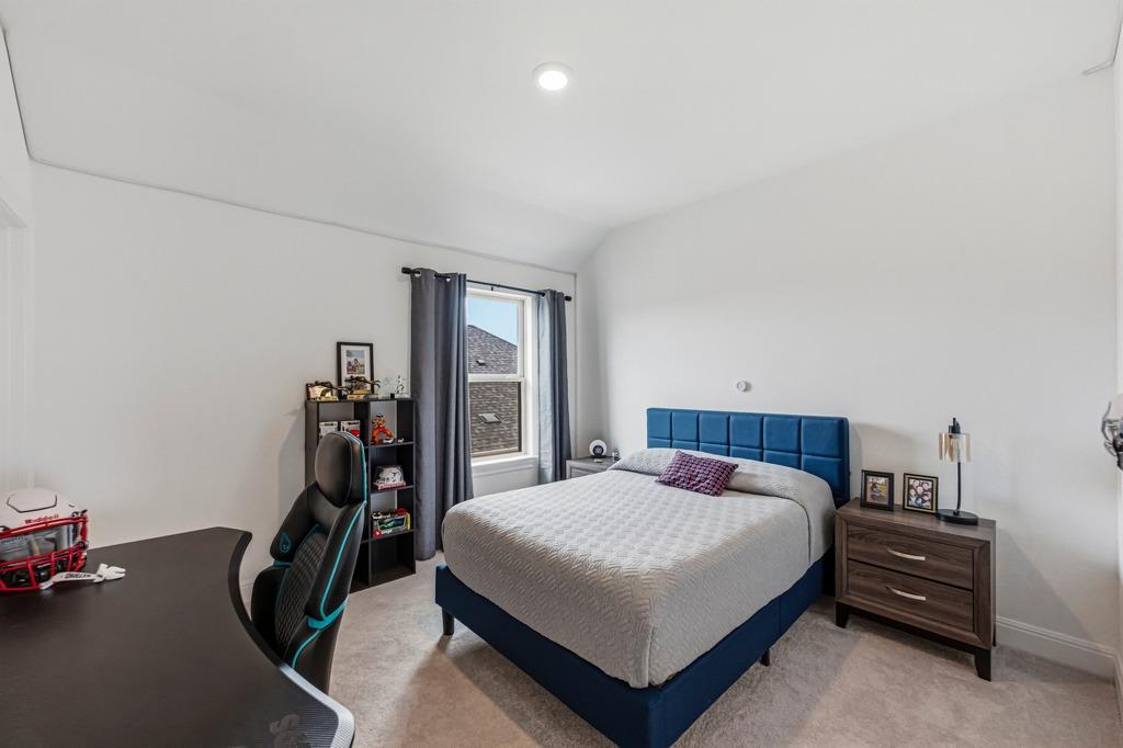 6700 Cliff Rose Dr, Spicewood, TX 78669