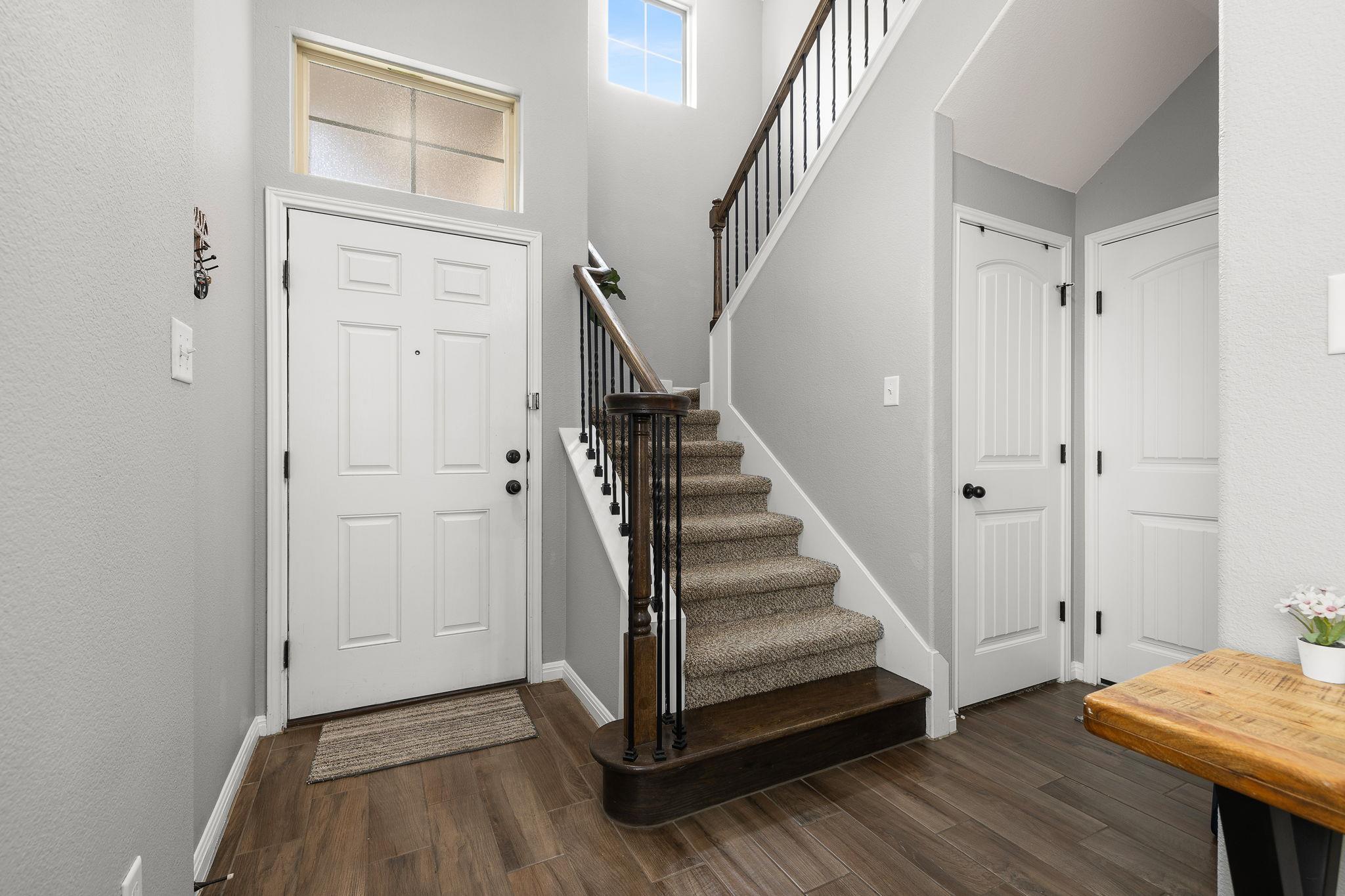 1401 Little Elm Trl # 215, Cedar Park, TX 78613