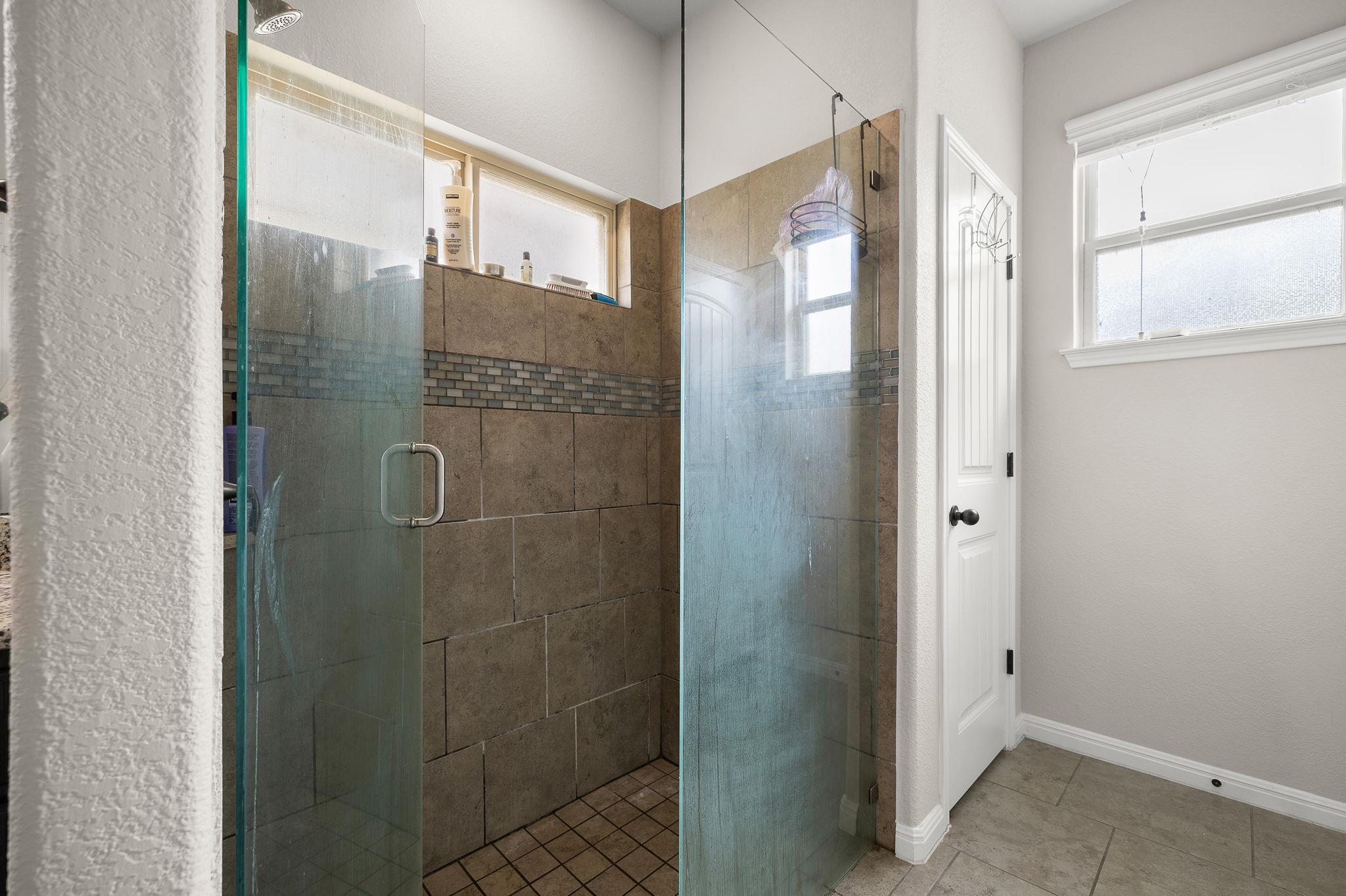1401 Little Elm Trl # 215, Cedar Park, TX 78613