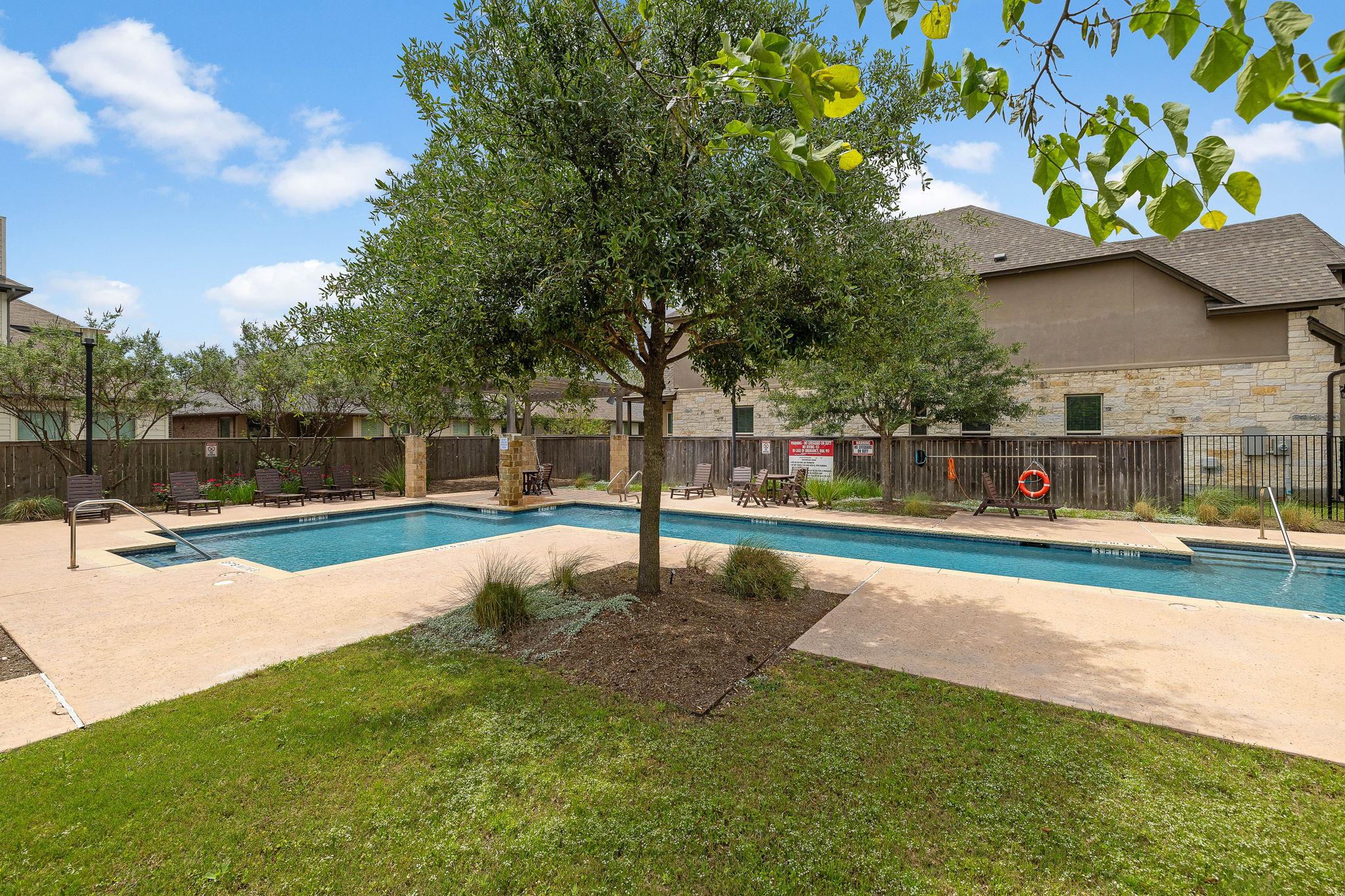 1401 Little Elm Trl # 215, Cedar Park, TX 78613