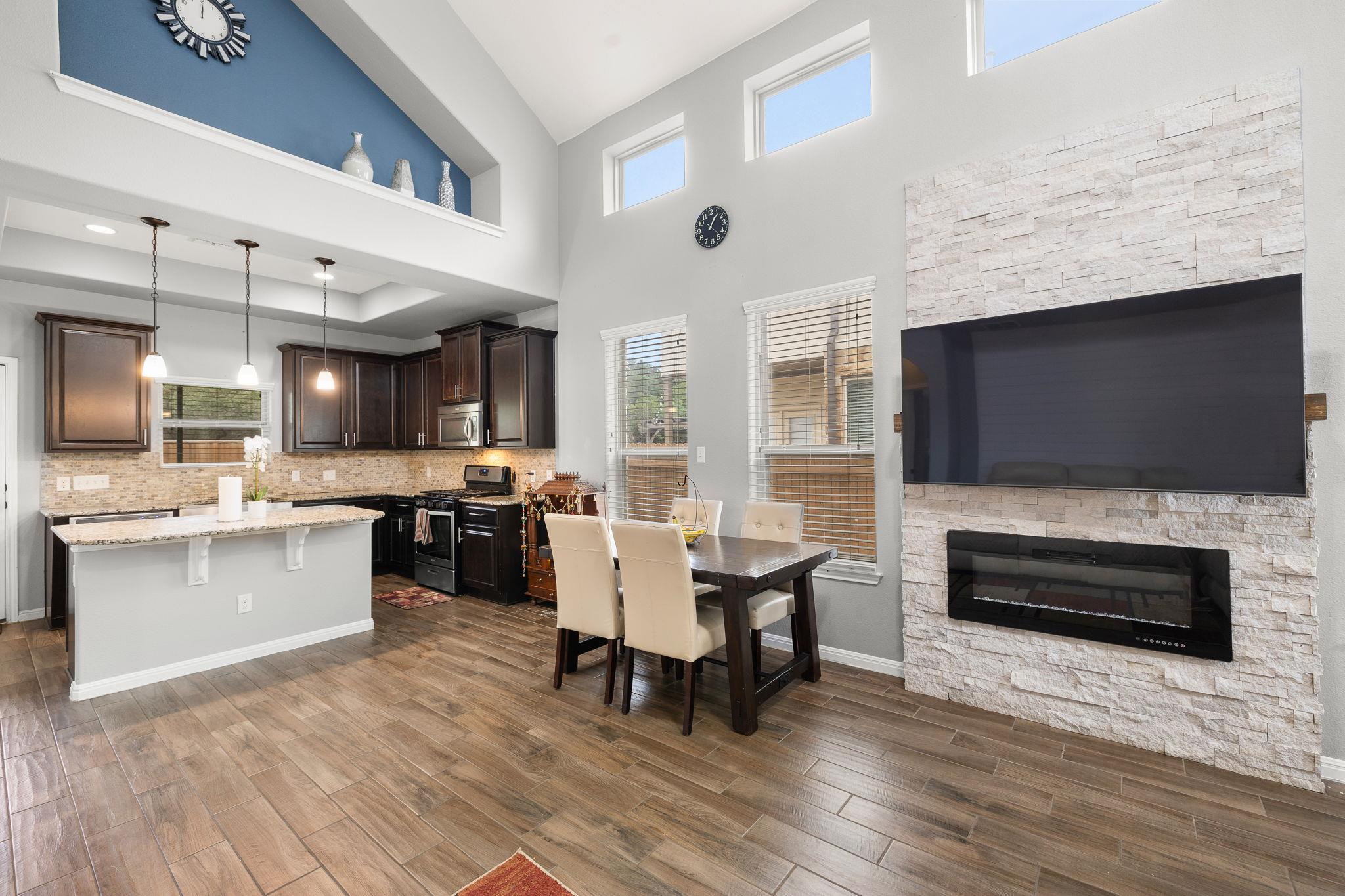 1401 Little Elm Trl # 215, Cedar Park, TX 78613