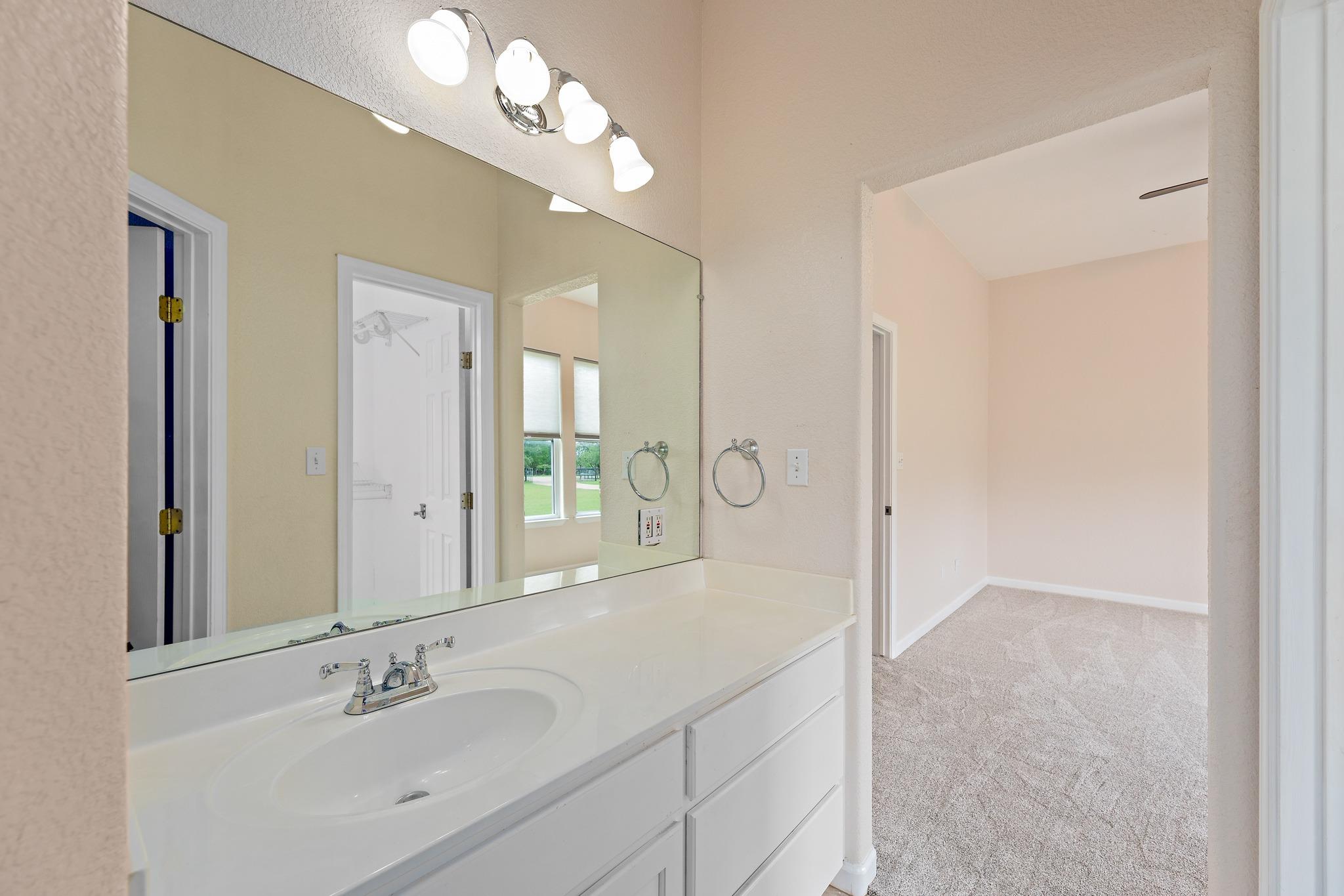 221 Mustang Mesa, Liberty Hill, TX 78642