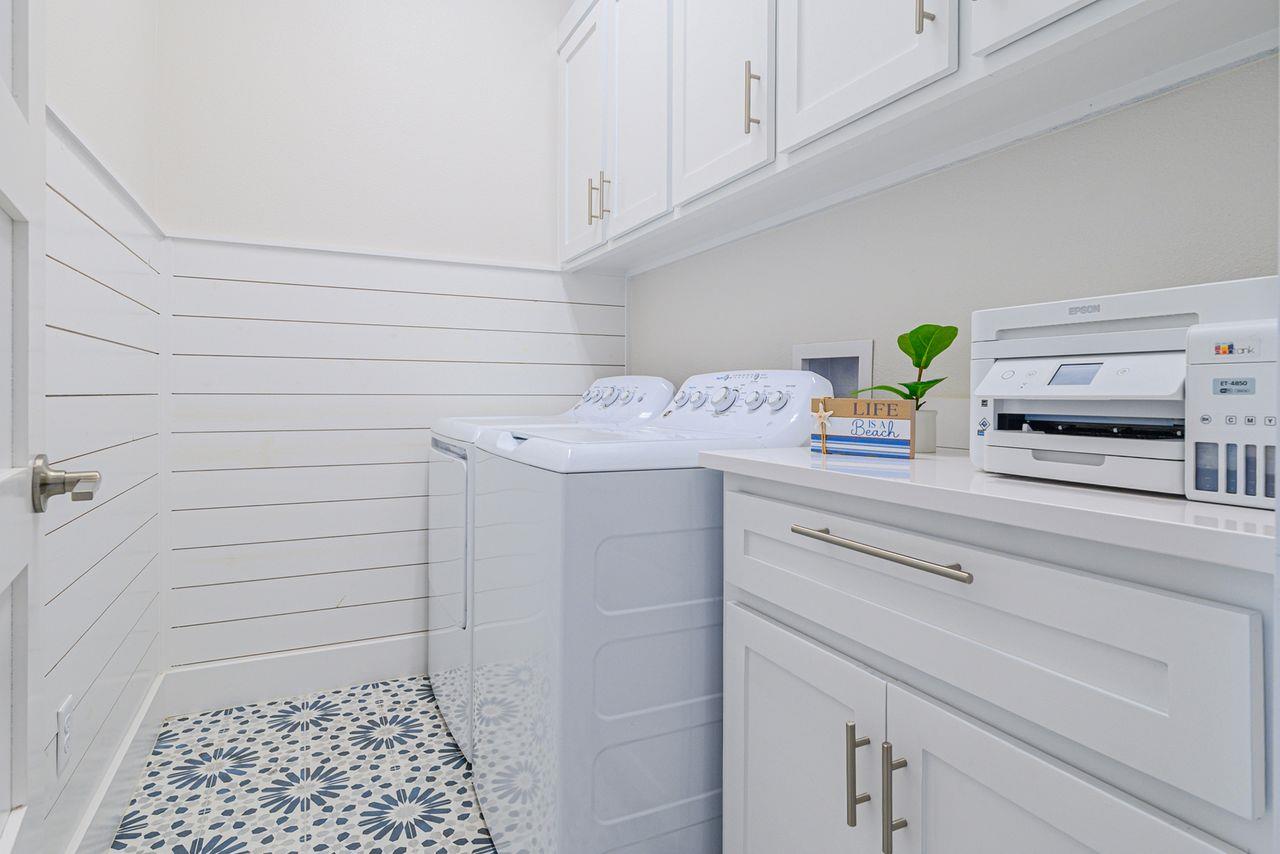 125 Port Ave, Rockport, TX 78382