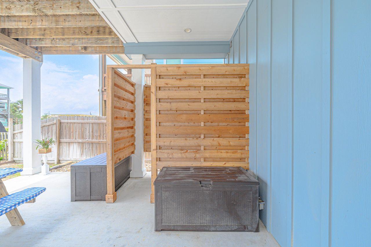 125 Port Ave, Rockport, TX 78382