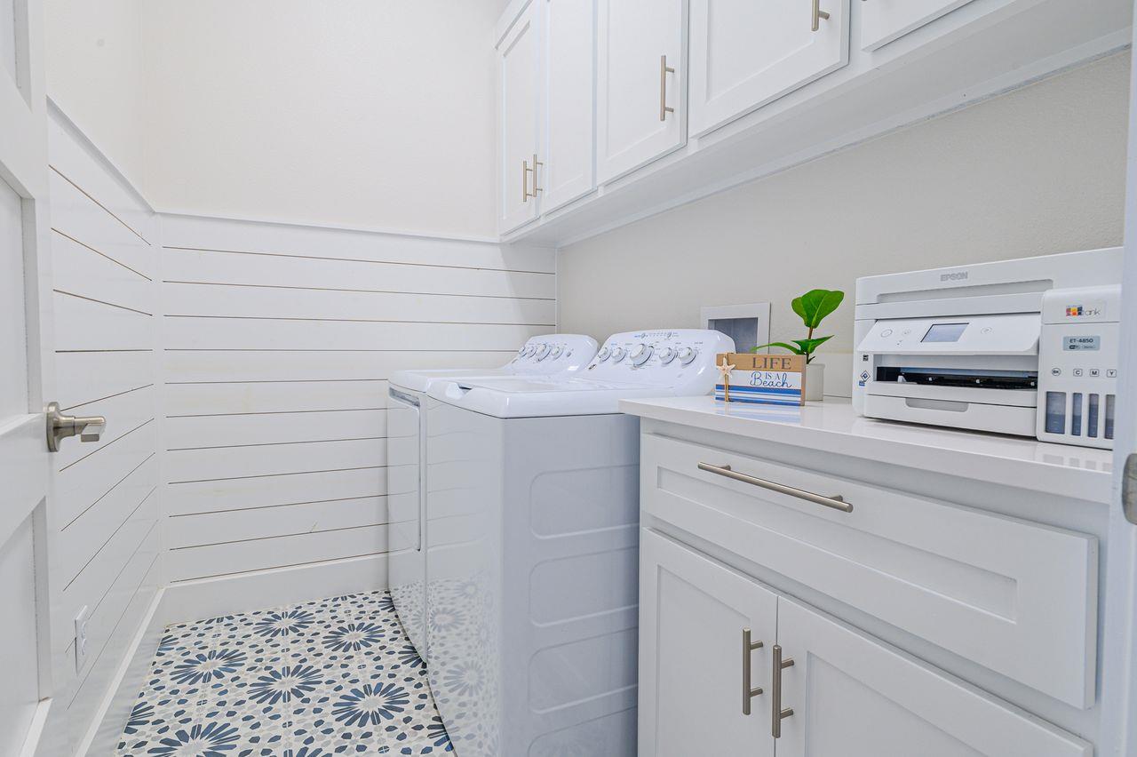 125 Port Ave, Rockport, TX 78382