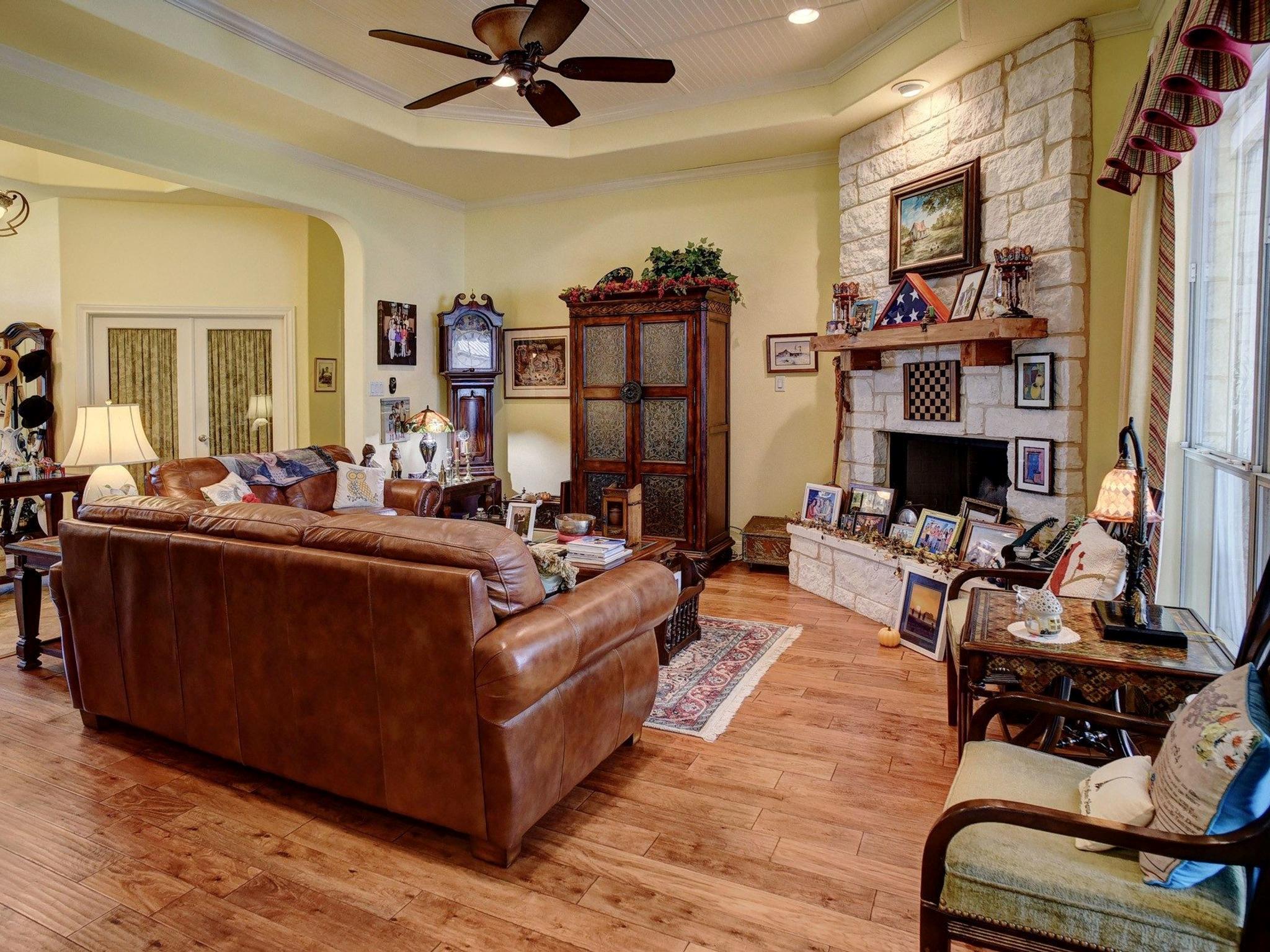 203 Wagon Way, Bastrop, TX 78602