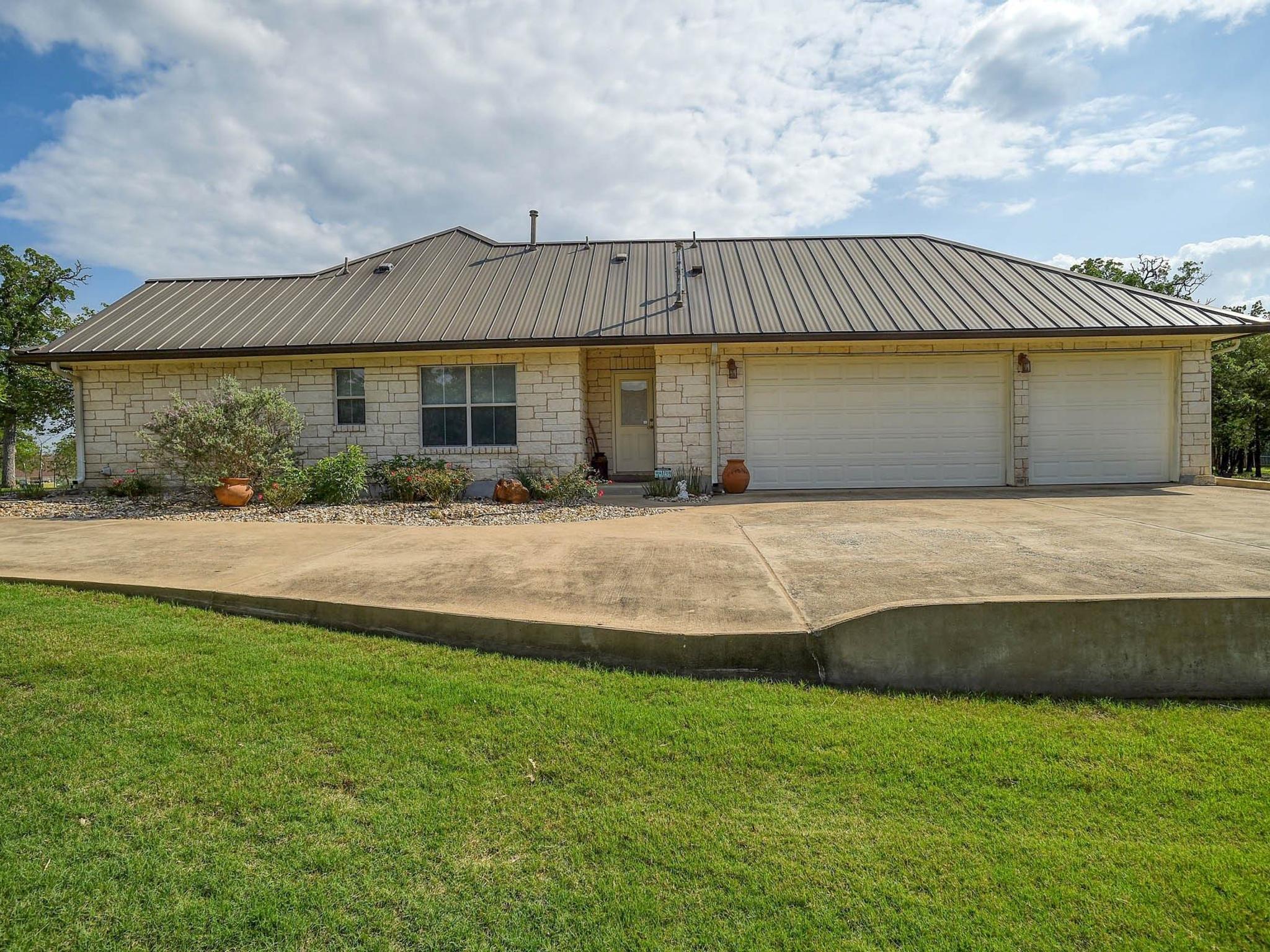 203 Wagon Way, Bastrop, TX 78602