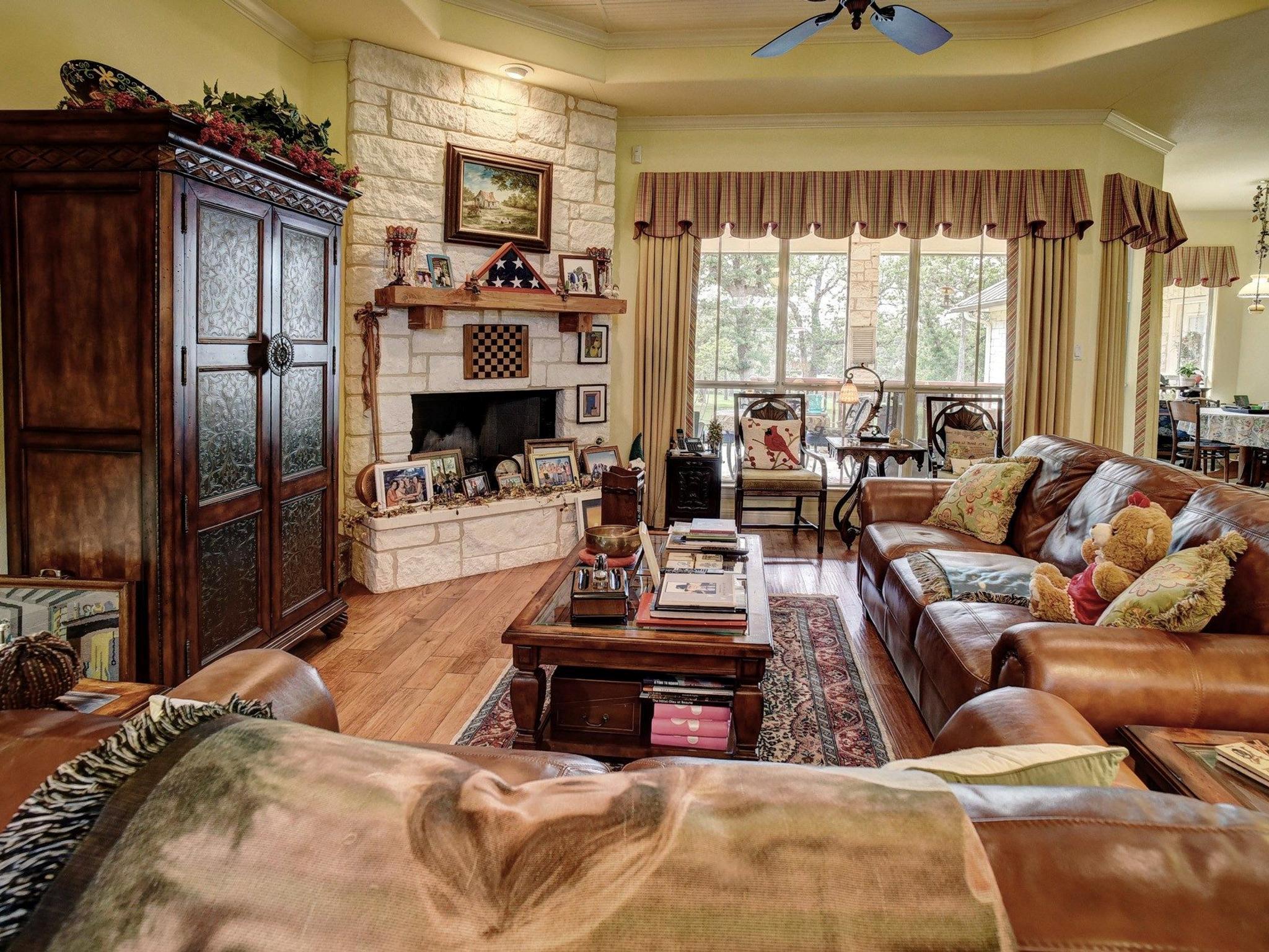 203 Wagon Way, Bastrop, TX 78602