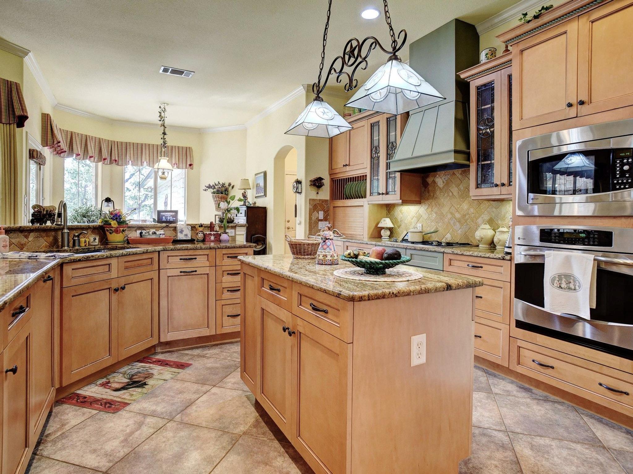 203 Wagon Way, Bastrop, TX 78602