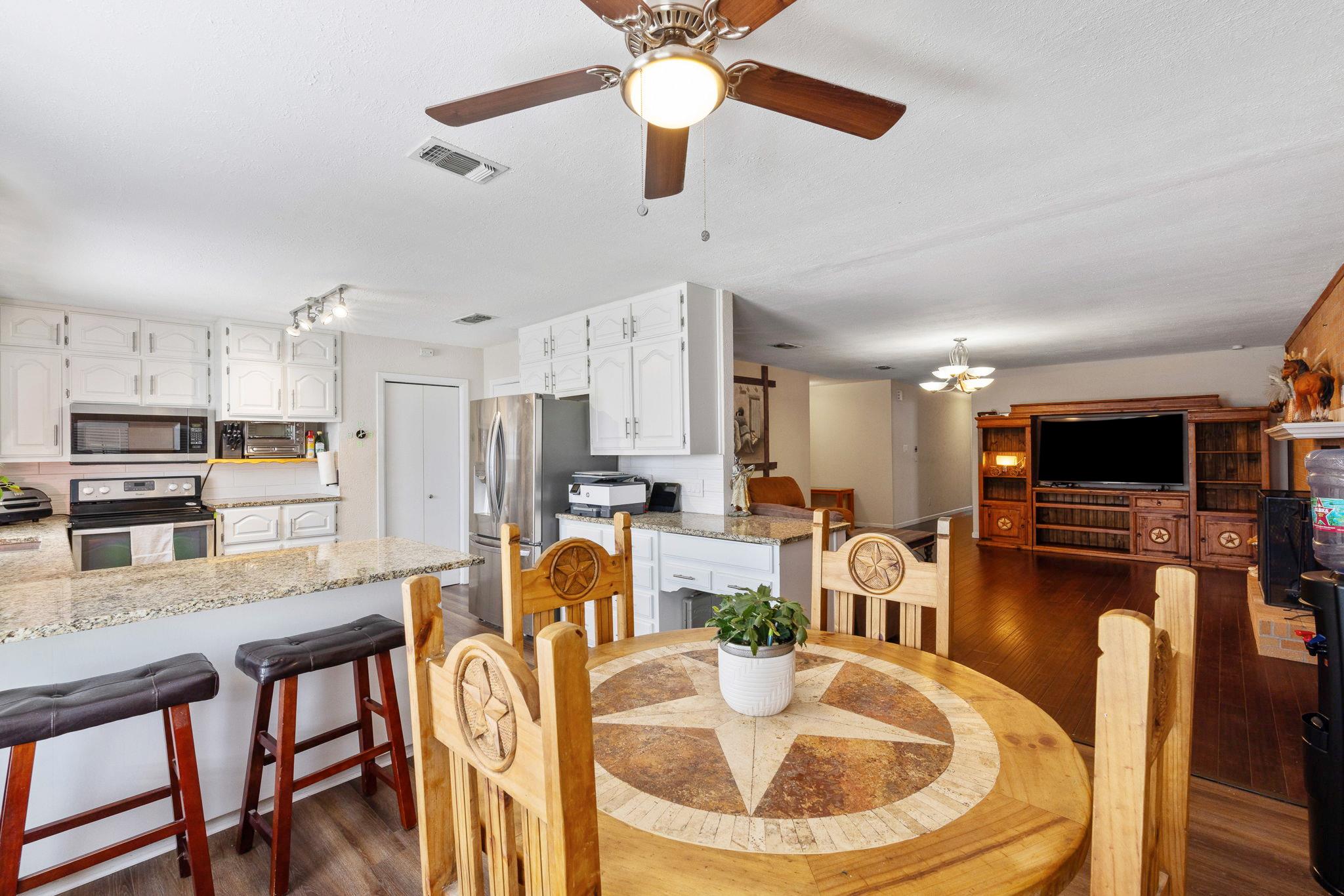 3704 Austin Cv, Lago Vista, TX 78645