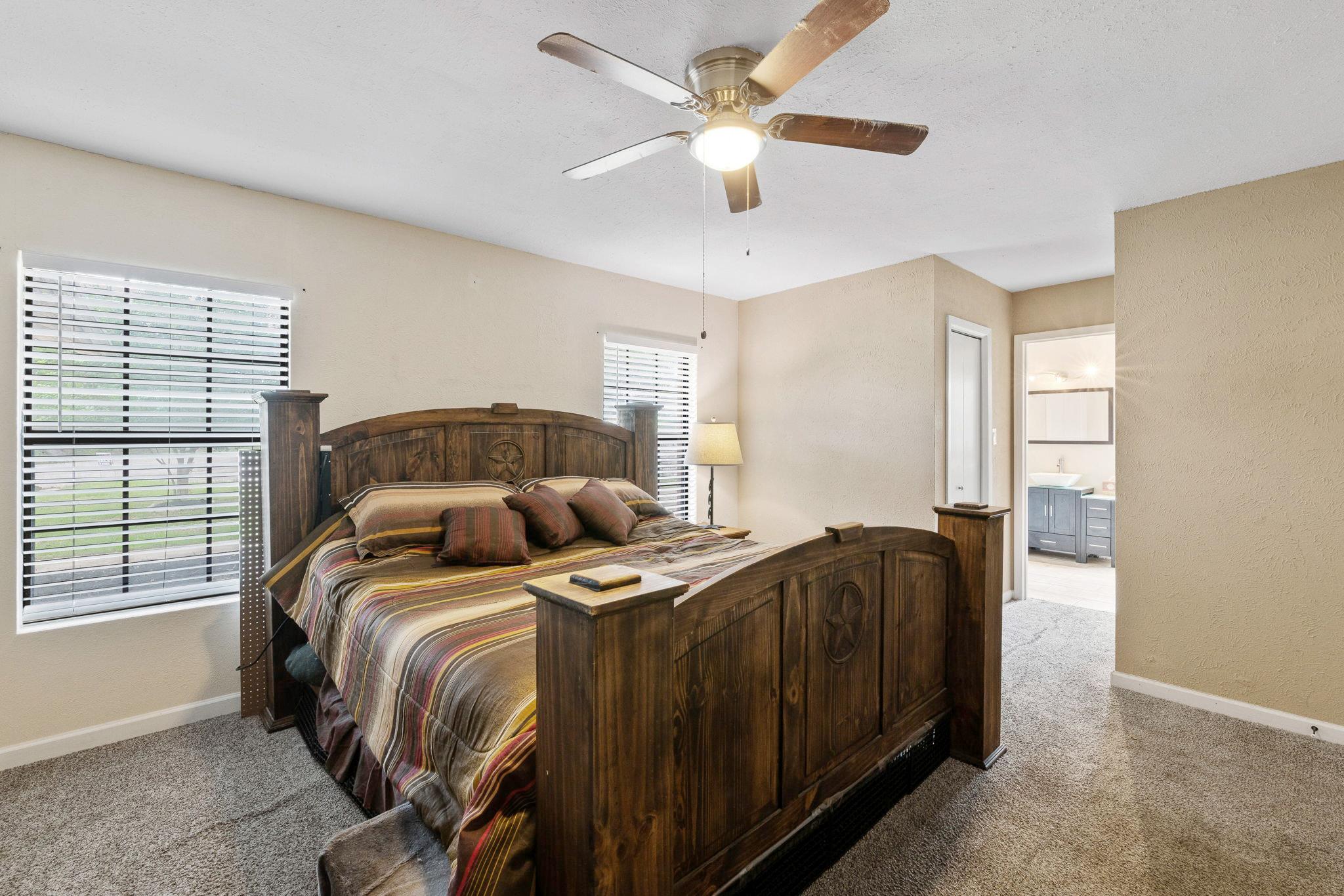 3704 Austin Cv, Lago Vista, TX 78645