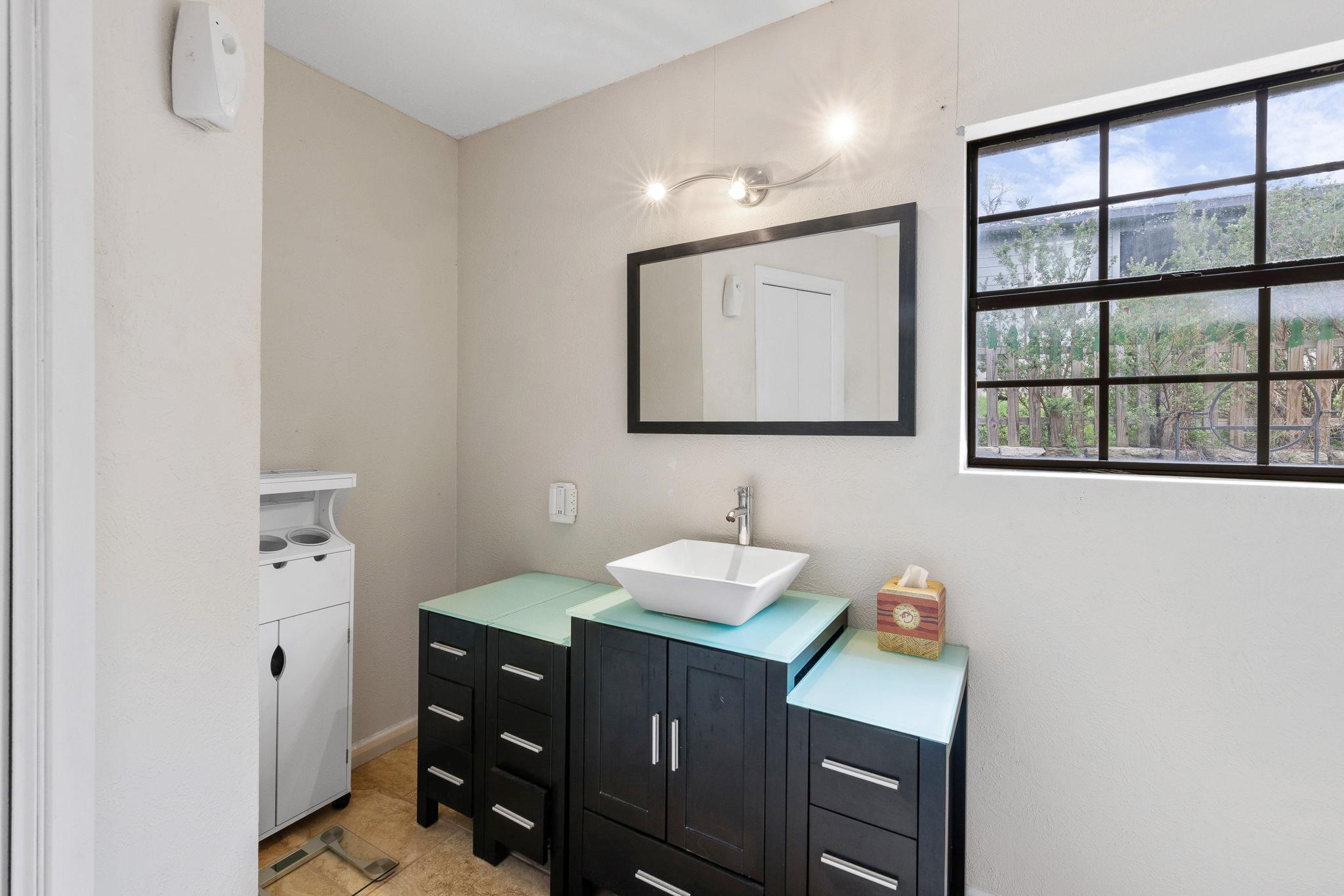 3704 Austin Cv, Lago Vista, TX 78645