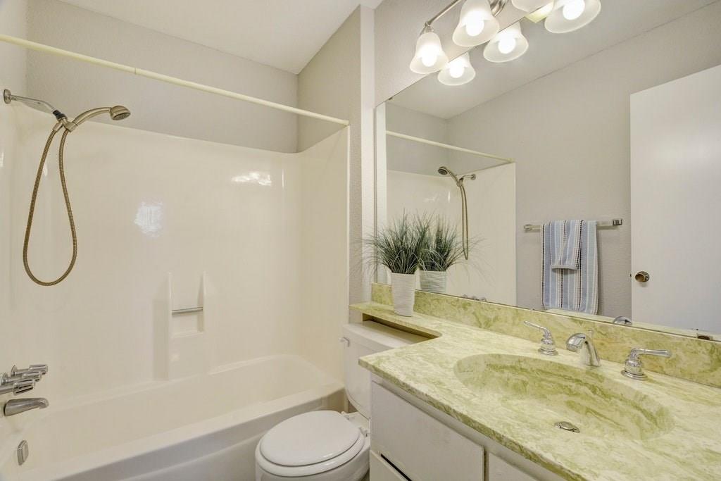 10410 Broken Shoe Trl, Austin, TX 78750