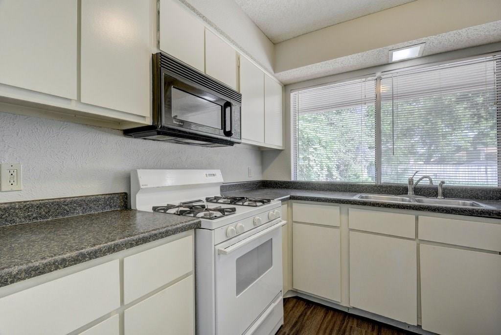 10410 Broken Shoe Trl, Austin, TX 78750