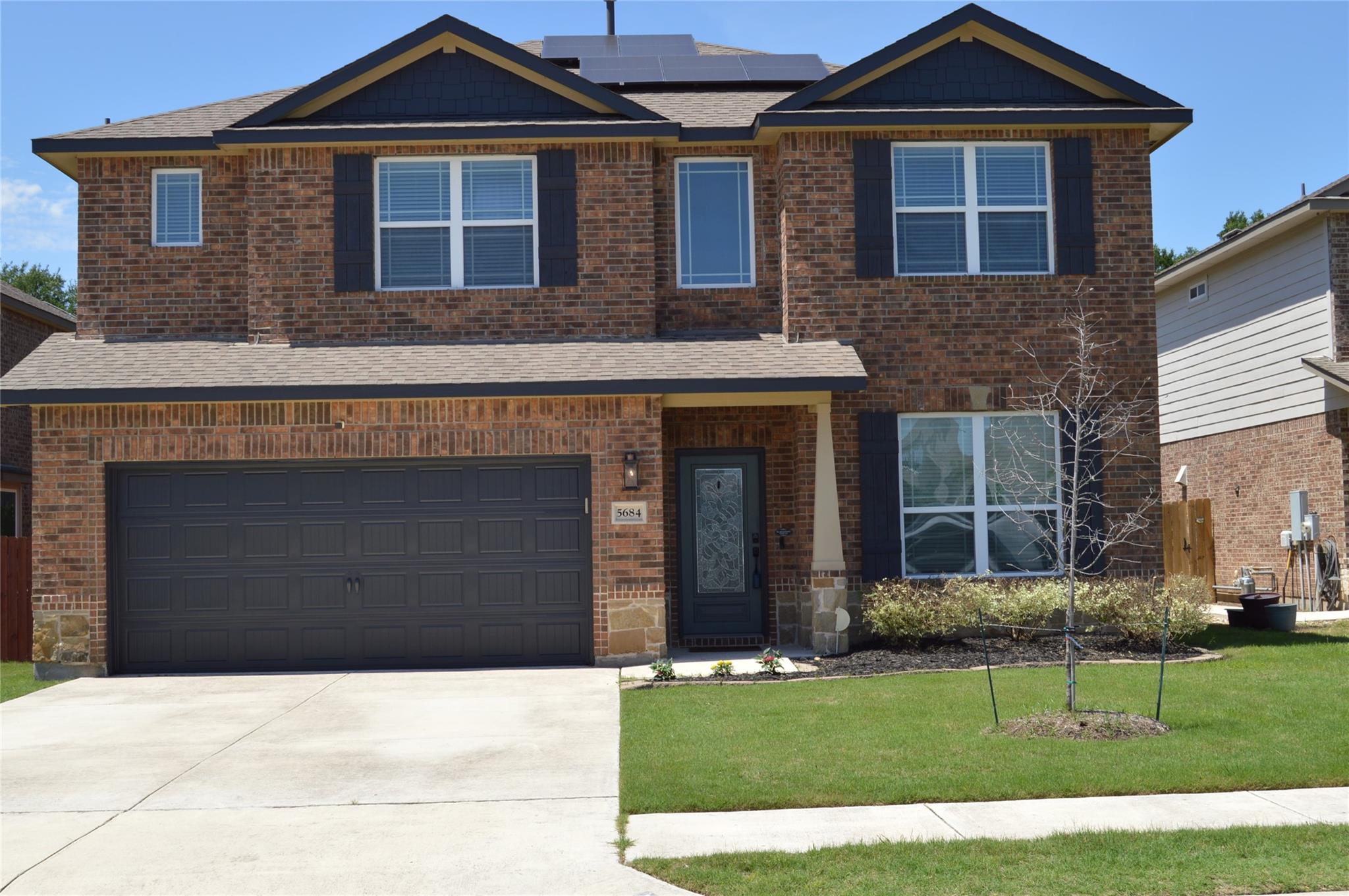 5684 Sabbia Dr, Round Rock, TX 78665