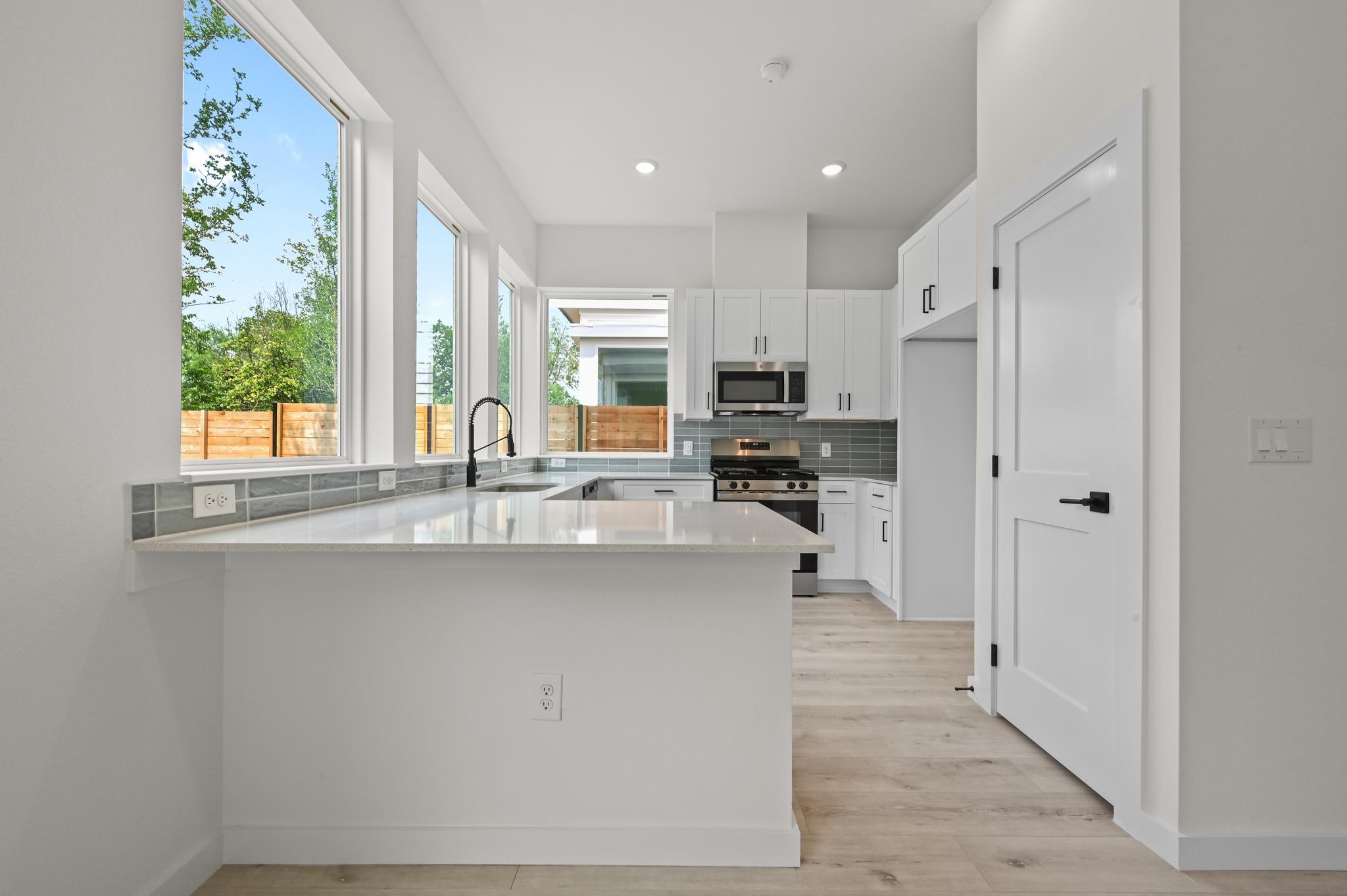 2000 Riverside Farms Rd # 14101, Austin, TX 78741