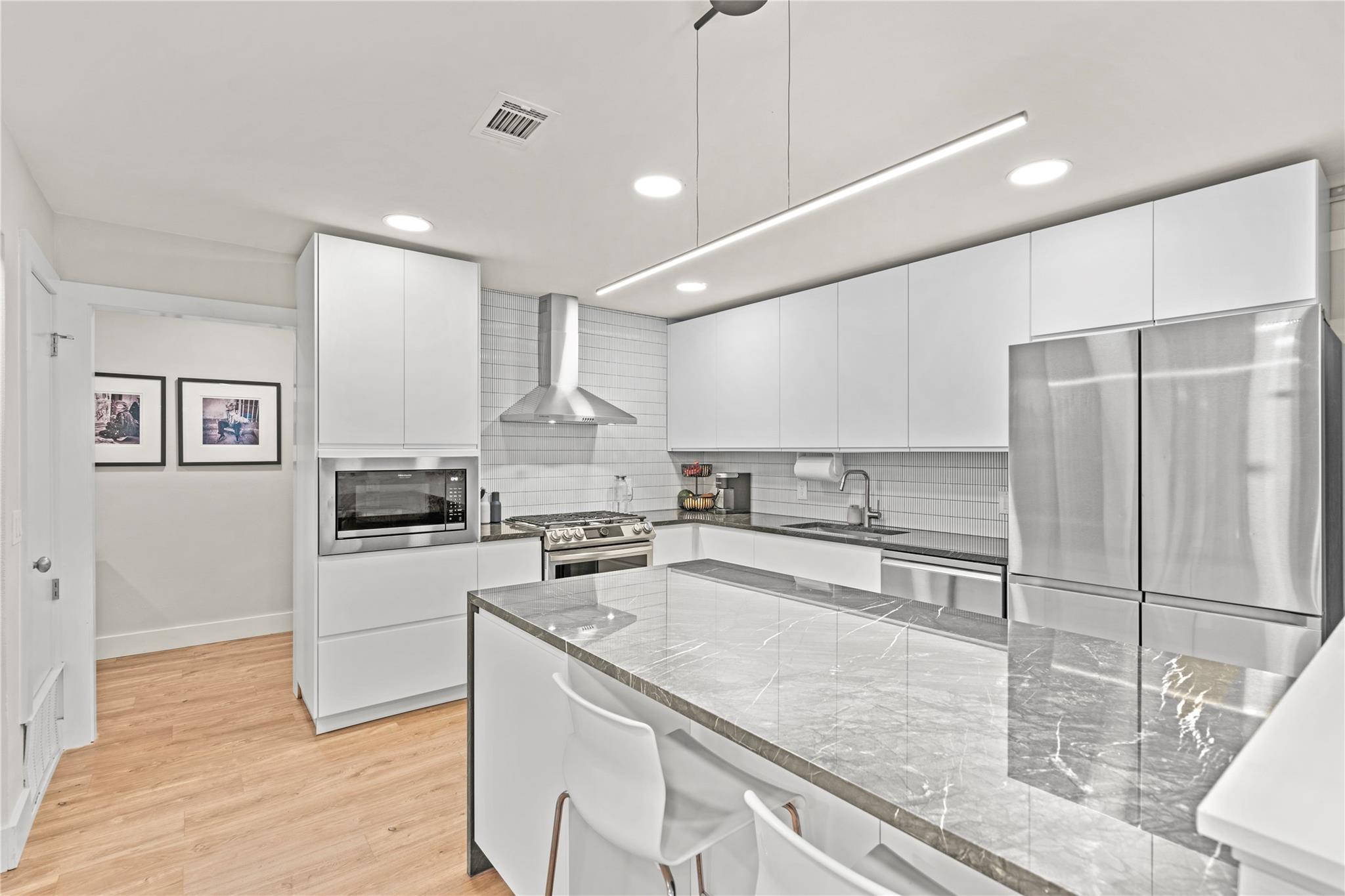 7107 Greenock St, Austin, TX 78749