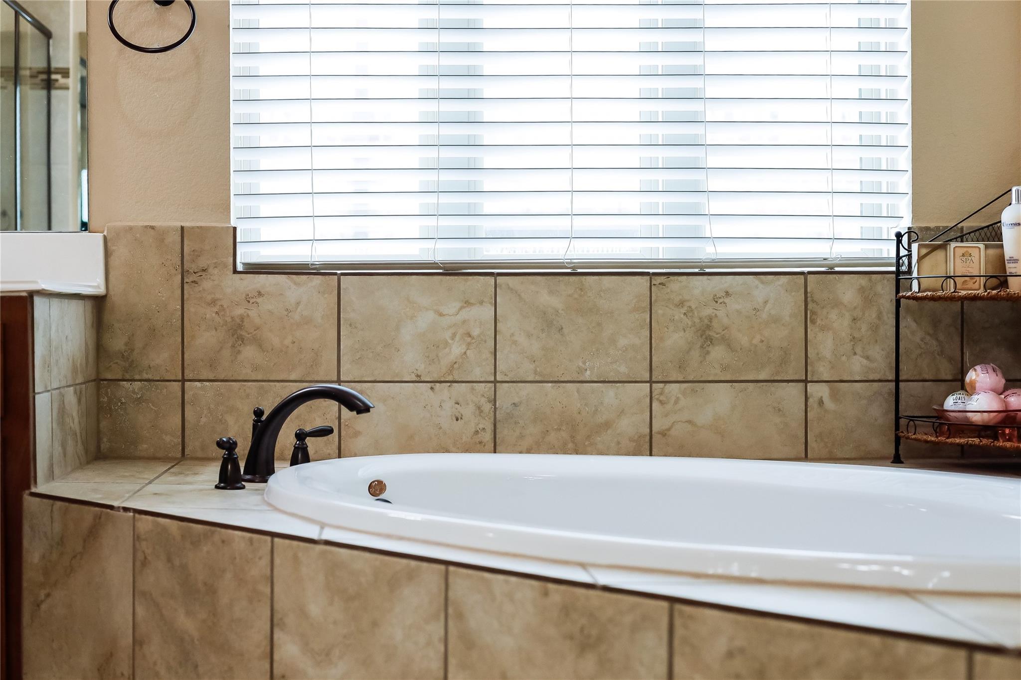 7607 Pace Ravine Dr, Lago Vista, TX 78645