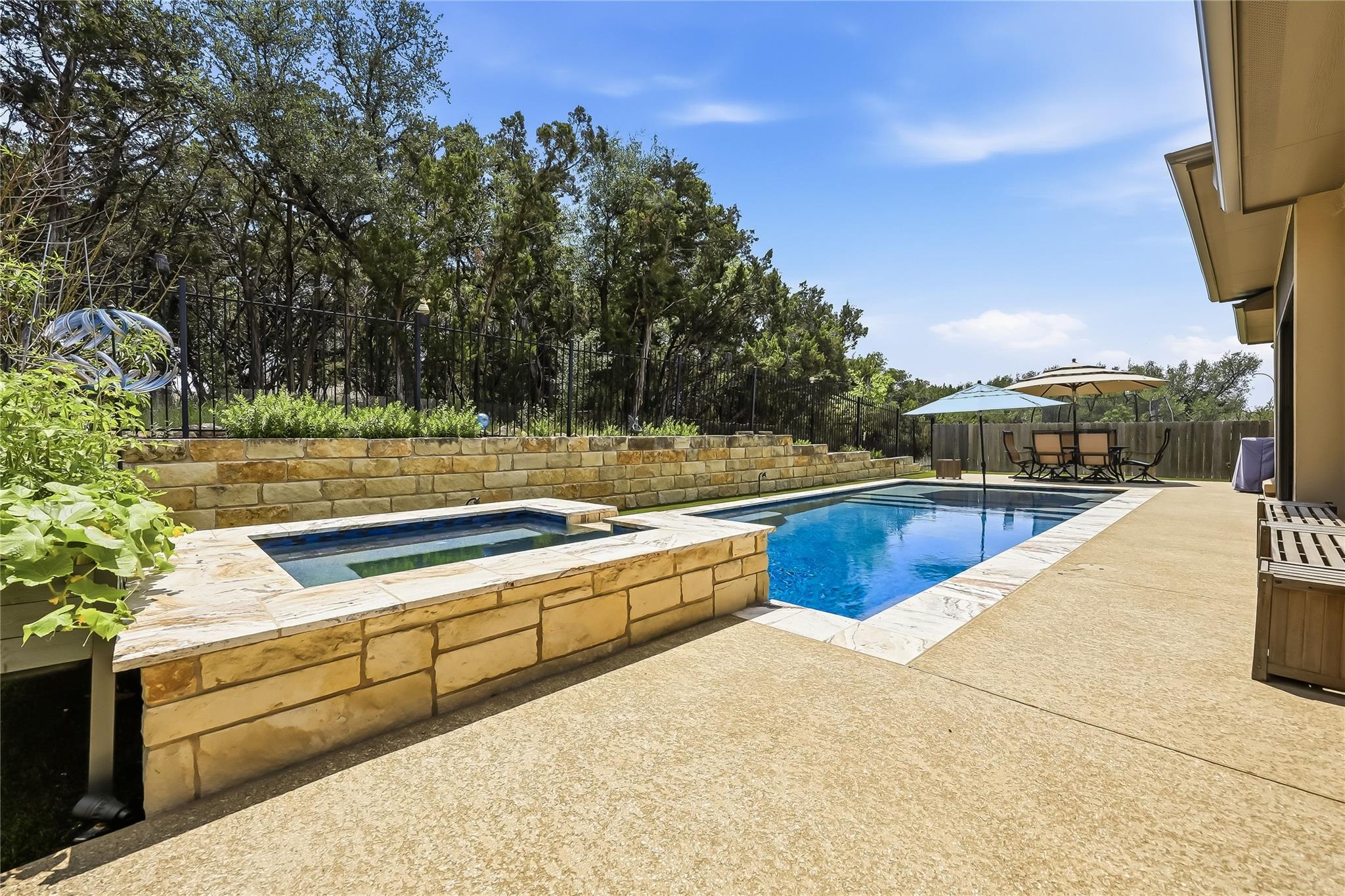 7607 Pace Ravine Dr, Lago Vista, TX 78645