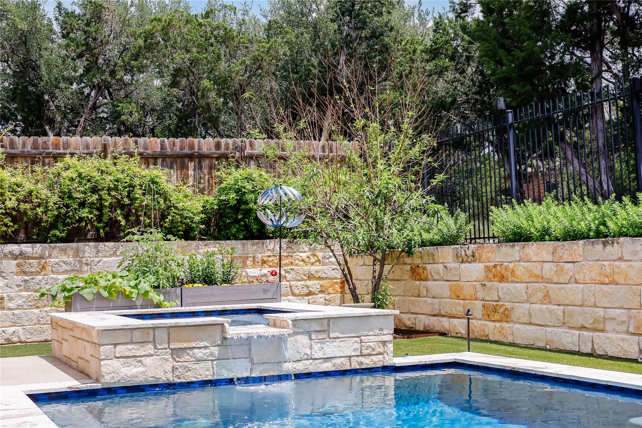 7607 Pace Ravine Dr, Lago Vista, TX 78645