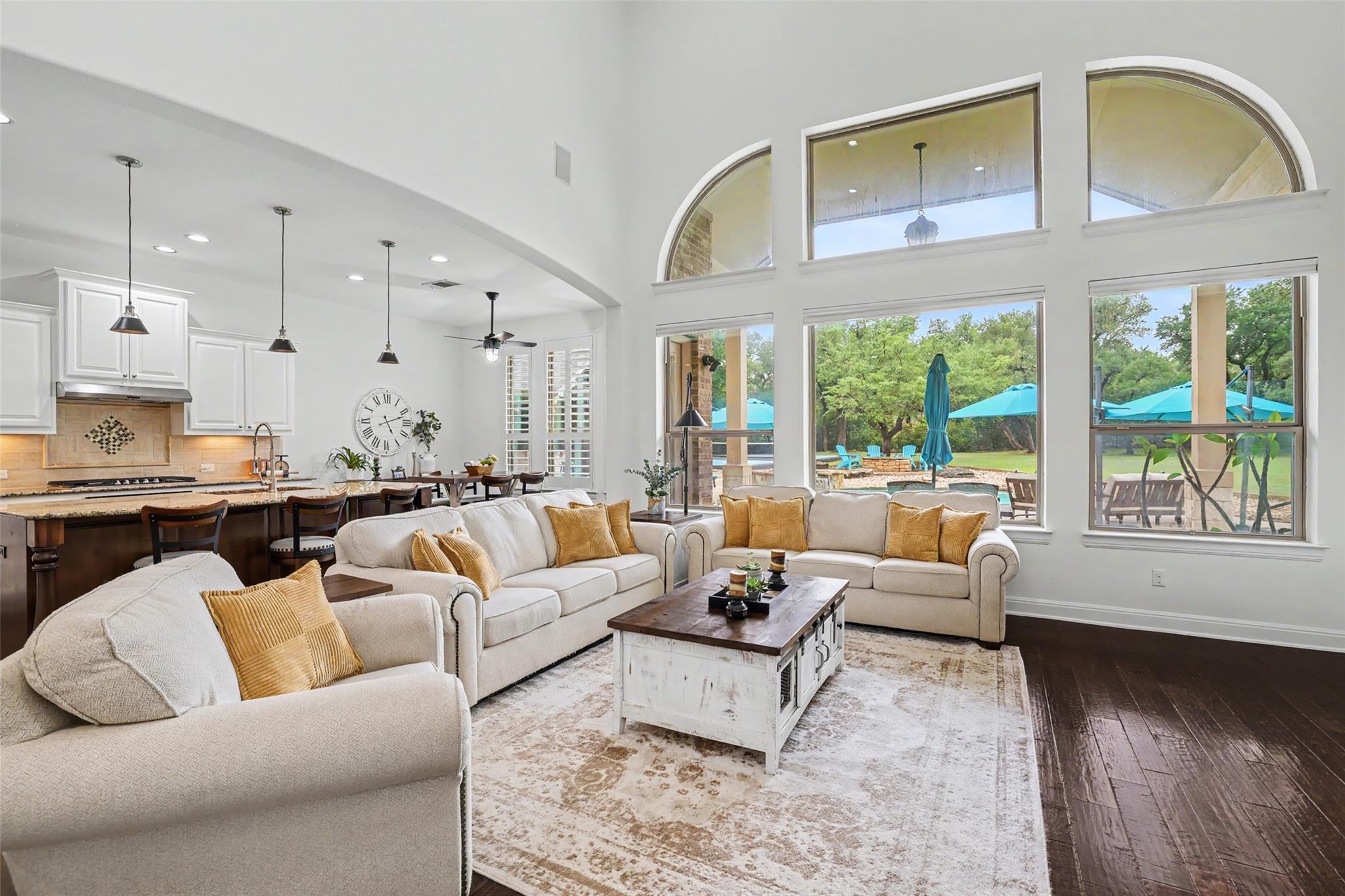 213 Vista Ln, Georgetown, TX 78633