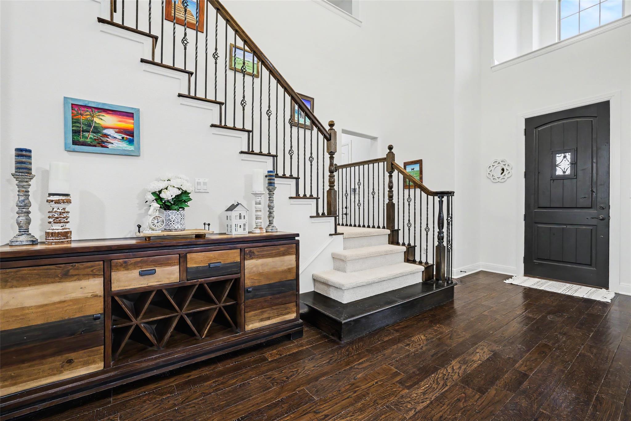 213 Vista Ln, Georgetown, TX 78633