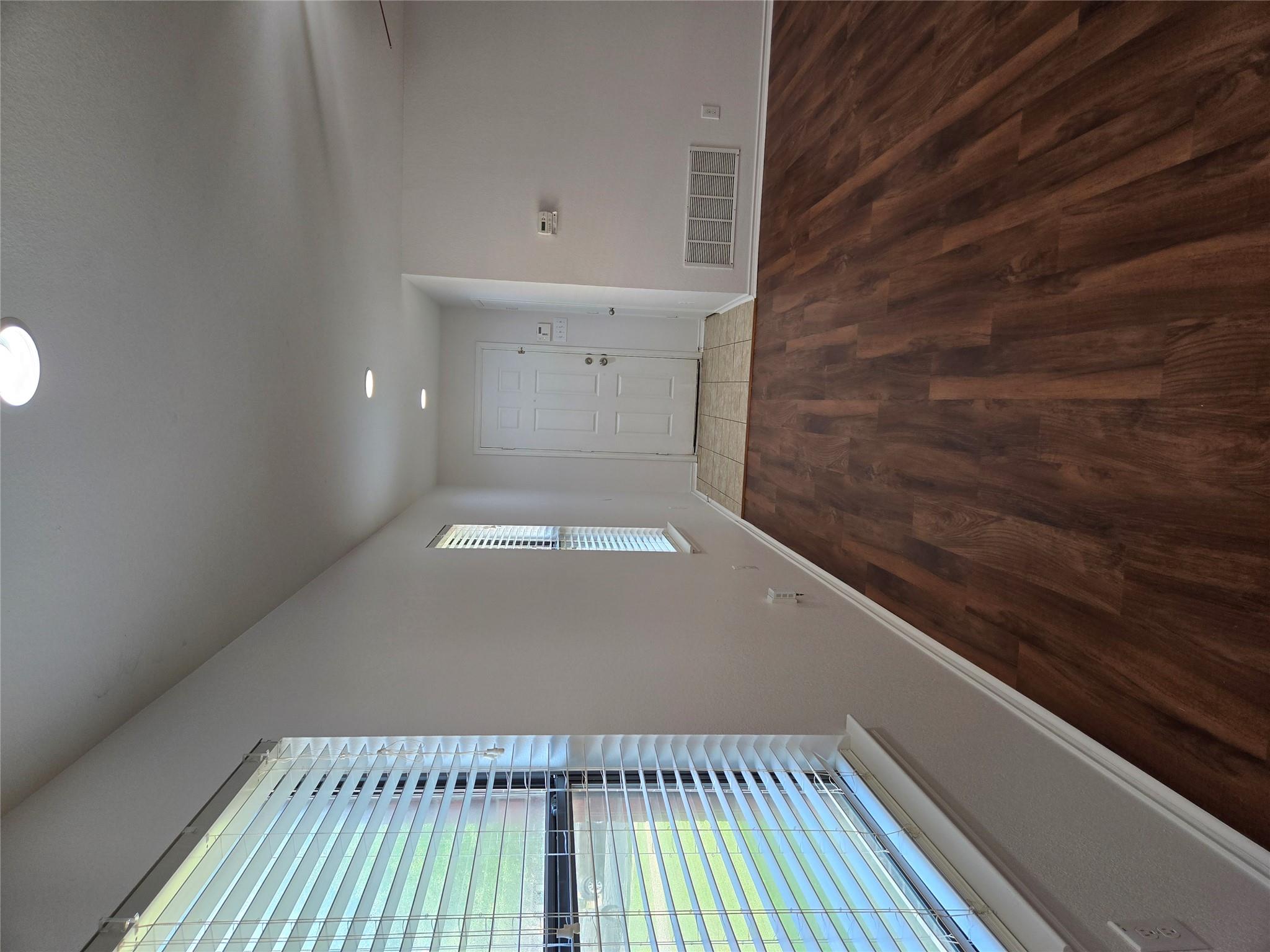 1124 Hyde Park Dr, Round Rock, TX 78665