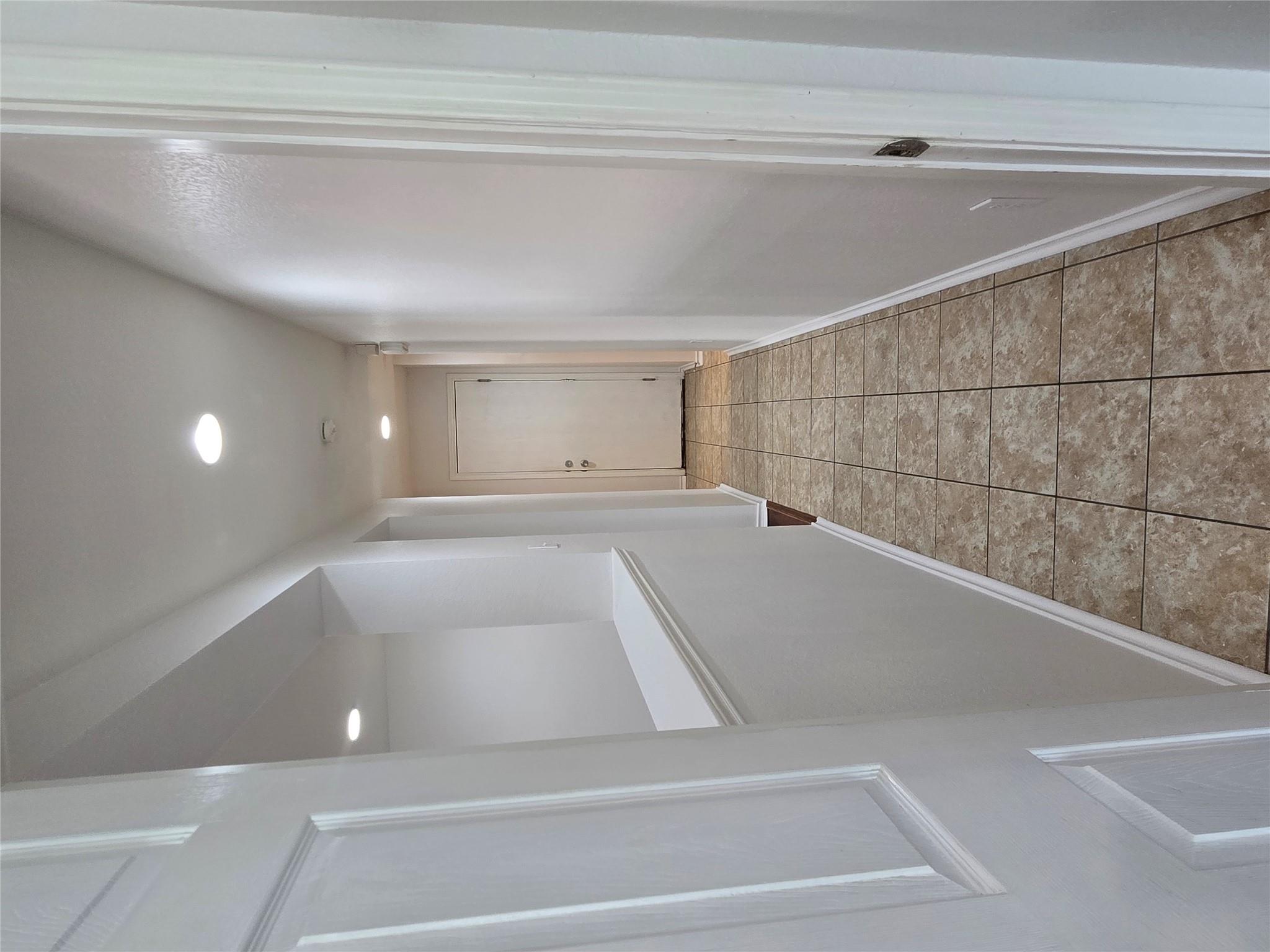 1124 Hyde Park Dr, Round Rock, TX 78665