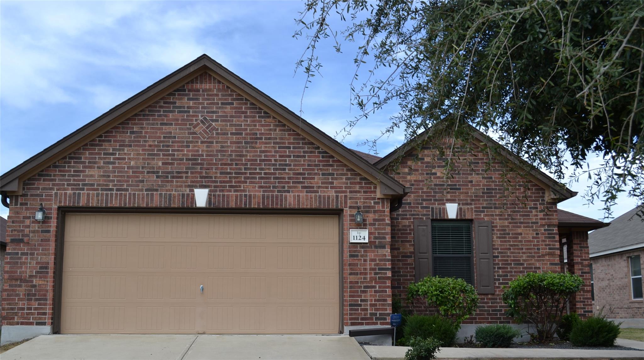 1124 Hyde Park Dr, Round Rock, TX 78665