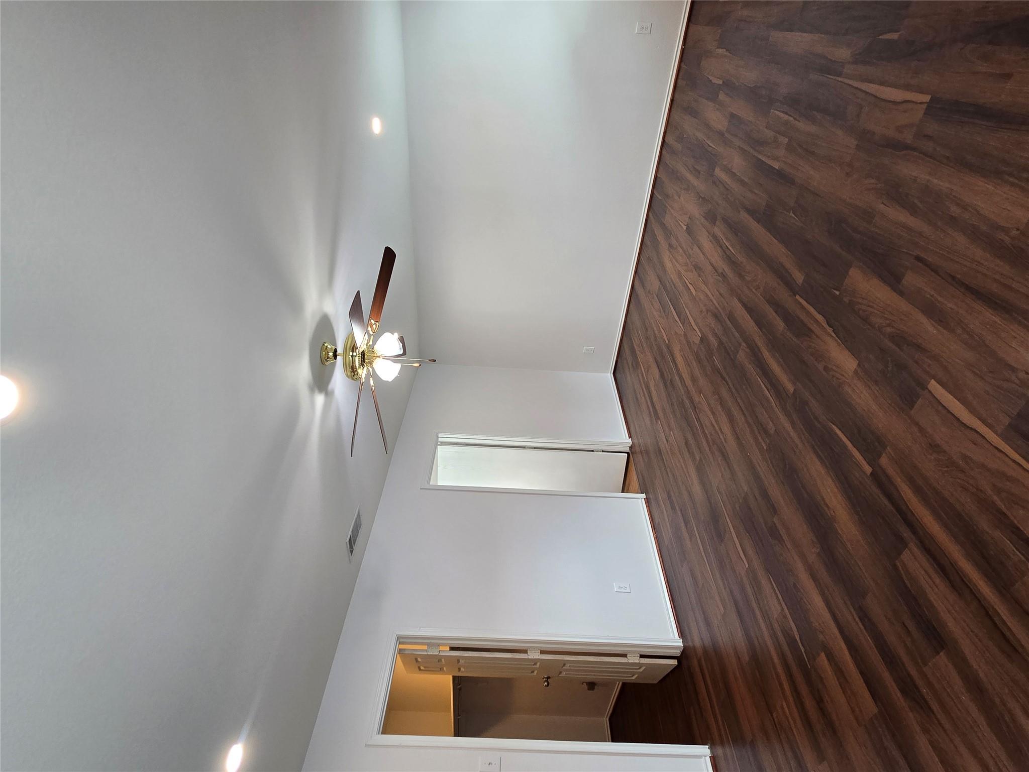 1124 Hyde Park Dr, Round Rock, TX 78665