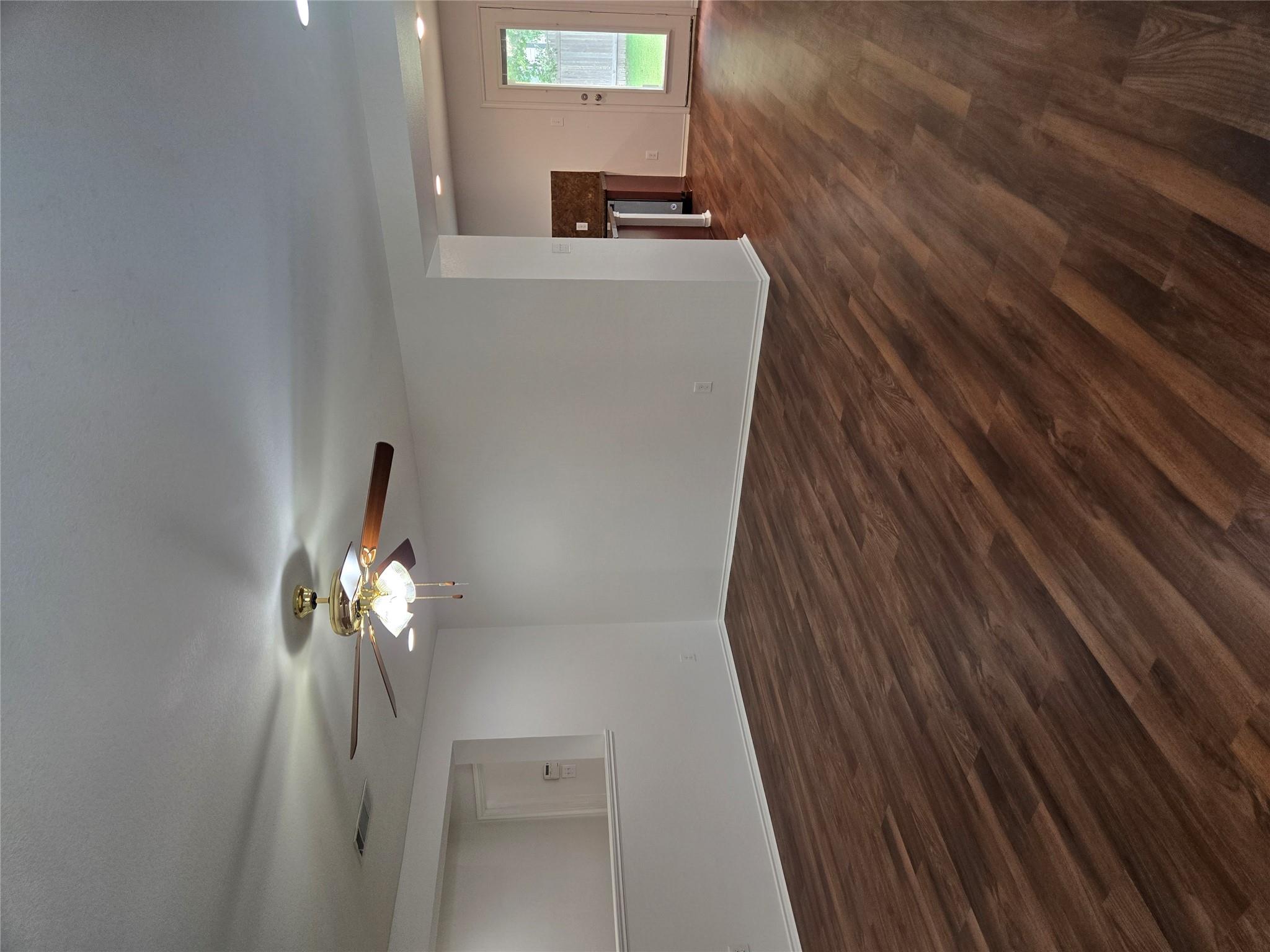 1124 Hyde Park Dr, Round Rock, TX 78665