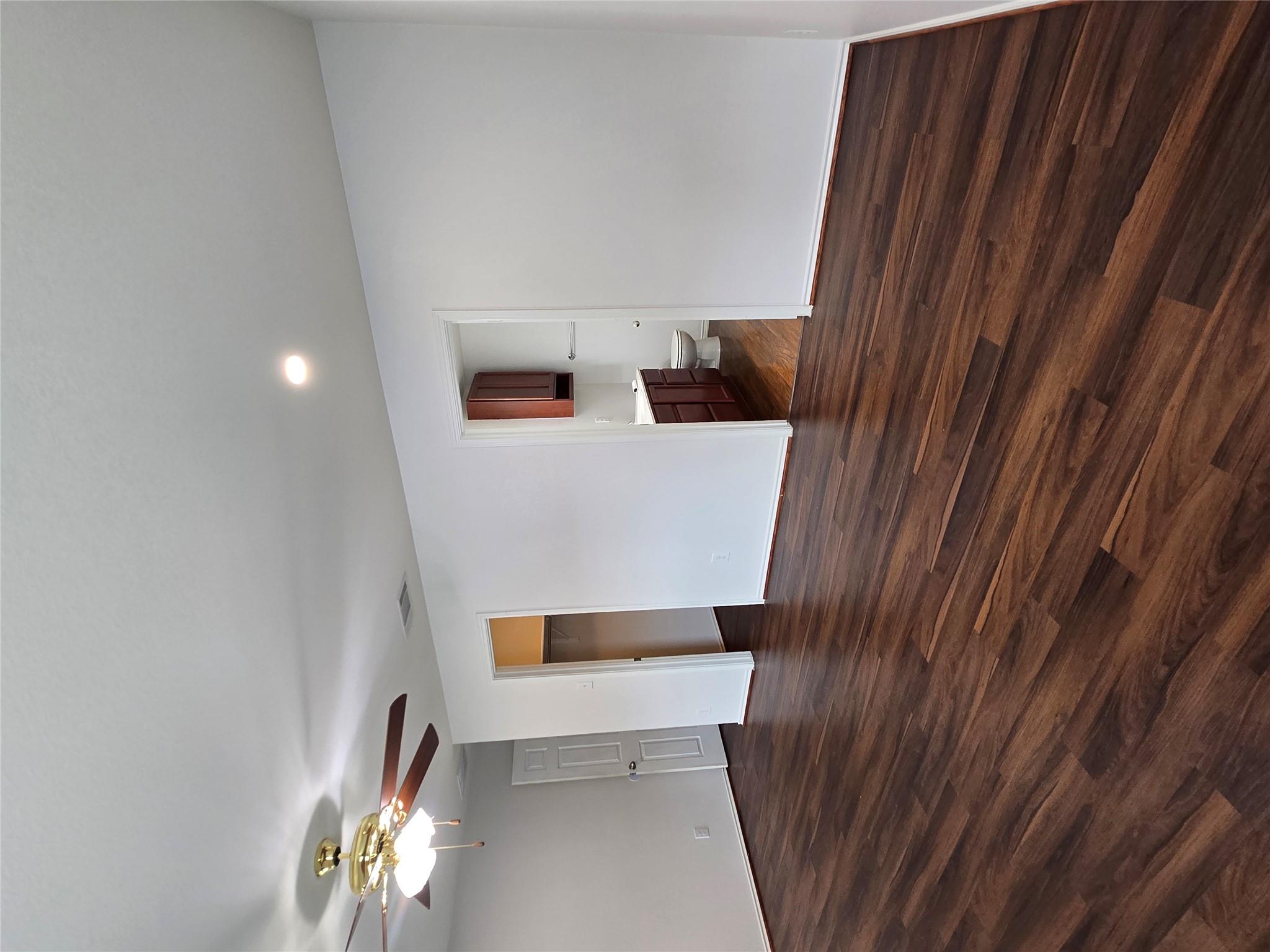 1124 Hyde Park Dr, Round Rock, TX 78665