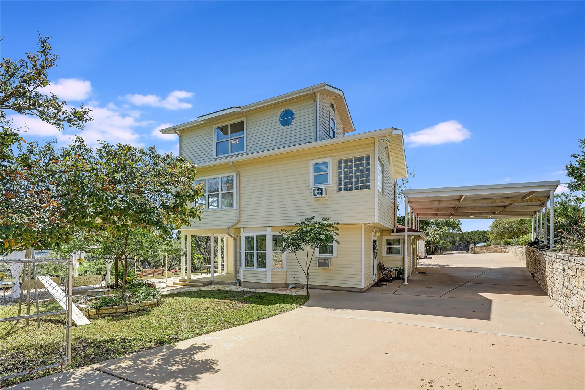 19519 Draper Mountain Trl, Lago Vista, TX 78645