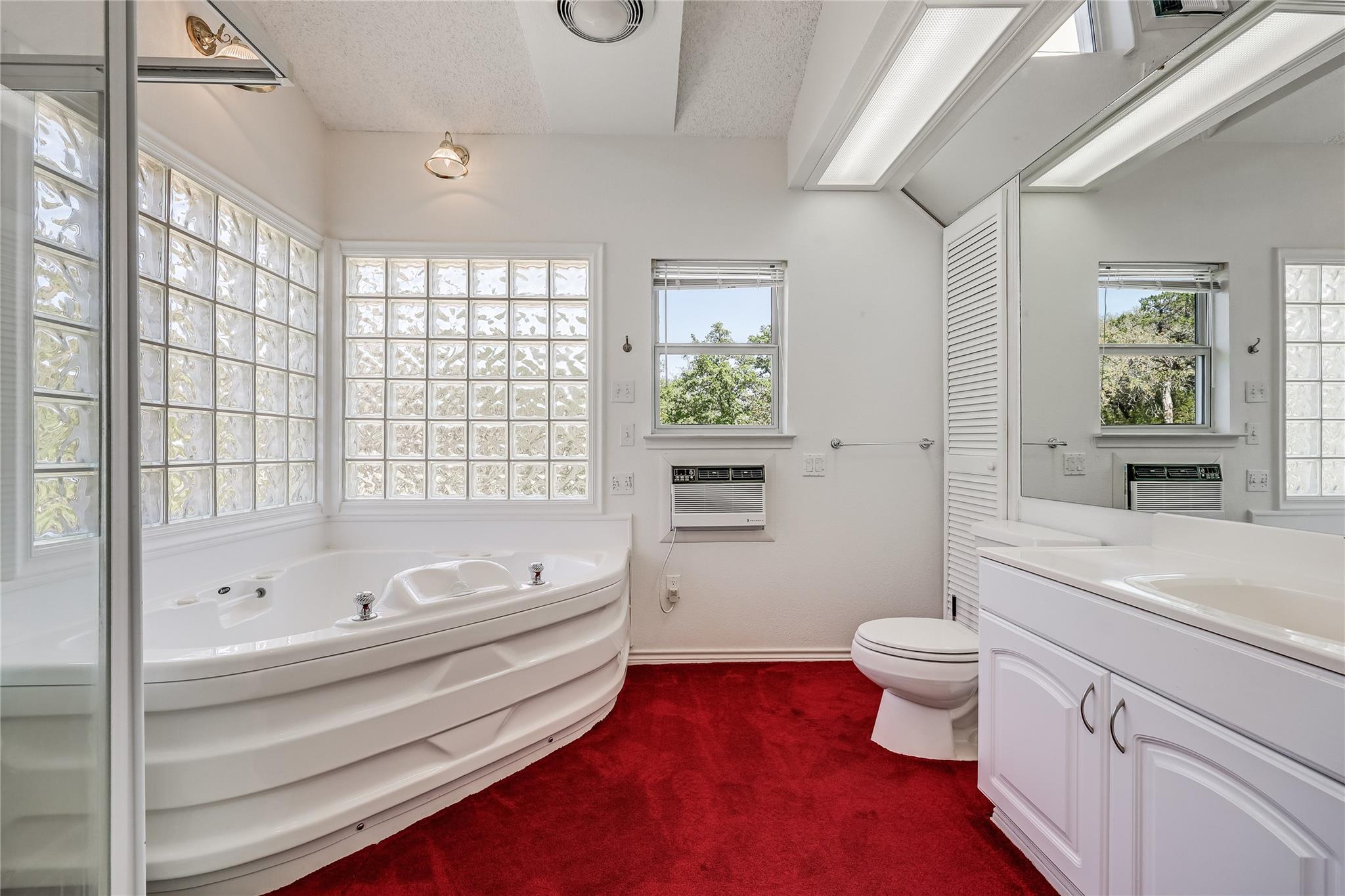 19519 Draper Mountain Trl, Lago Vista, TX 78645