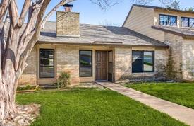 8235 Summer Side Dr, Austin, TX 78759