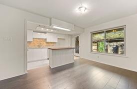 8235 Summer Side Dr, Austin, TX 78759